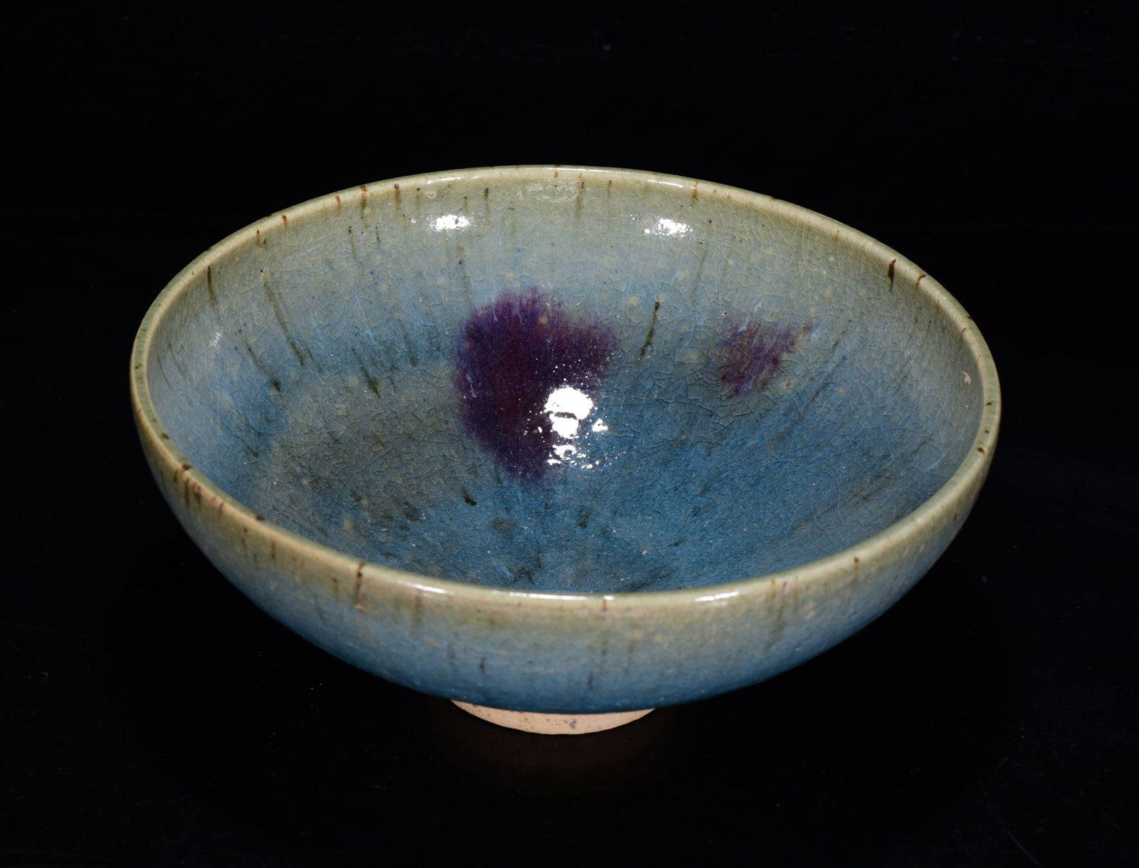 An Exquisite Jun yao Bowl (1 of 9)