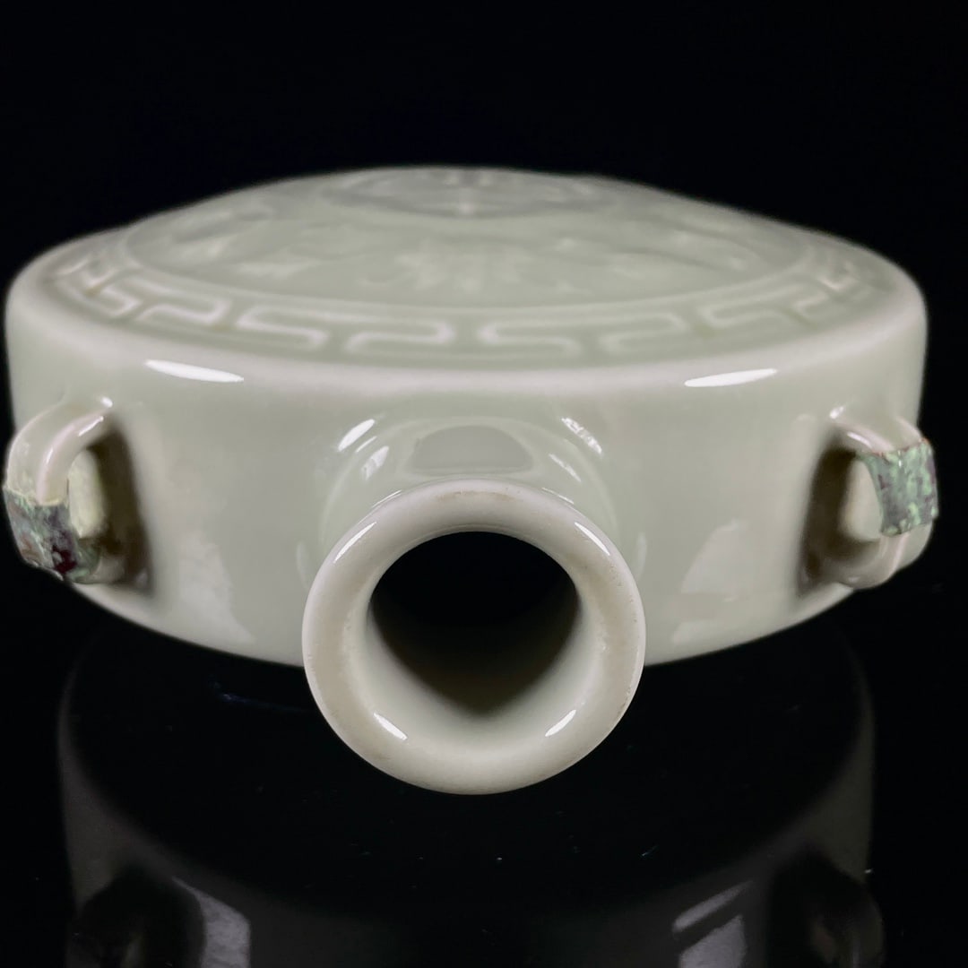 An Exquisite Celadon Glazed Lotus Pattern Vase - 8