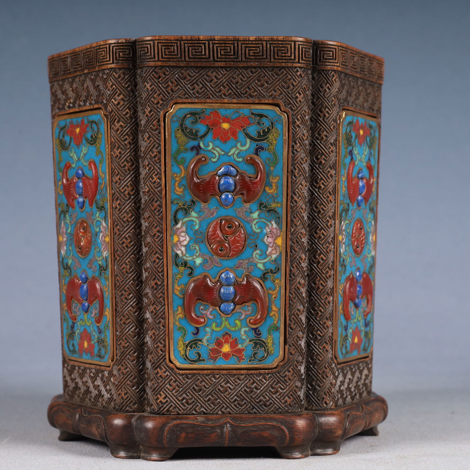 An Exquisite Zitanwood Inlaid Cloisonne Lotus and Bats Pattern Brush Pot: An Exquisite Zitanwood Inlaid Cloisonne Lotus and Bats Pattern Brush Pot,Qing Dynasty, China,Size:5.3inx6.3in,Weight:1100g 