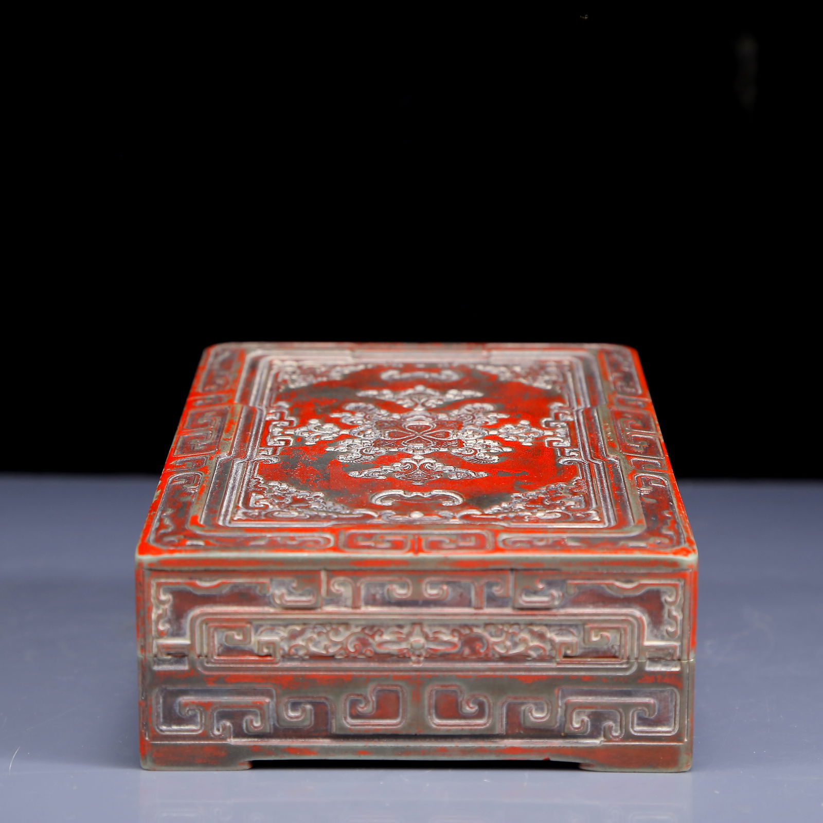 A Rare Flower Pattern Inkstone, with poem: A Rare Flower Pattern Inkstone, with poem,Qing Dynasty, China,Size:4.9inx7.3inx2.2in,Weight:2625g 花卉纹砚台，带诗文，清代