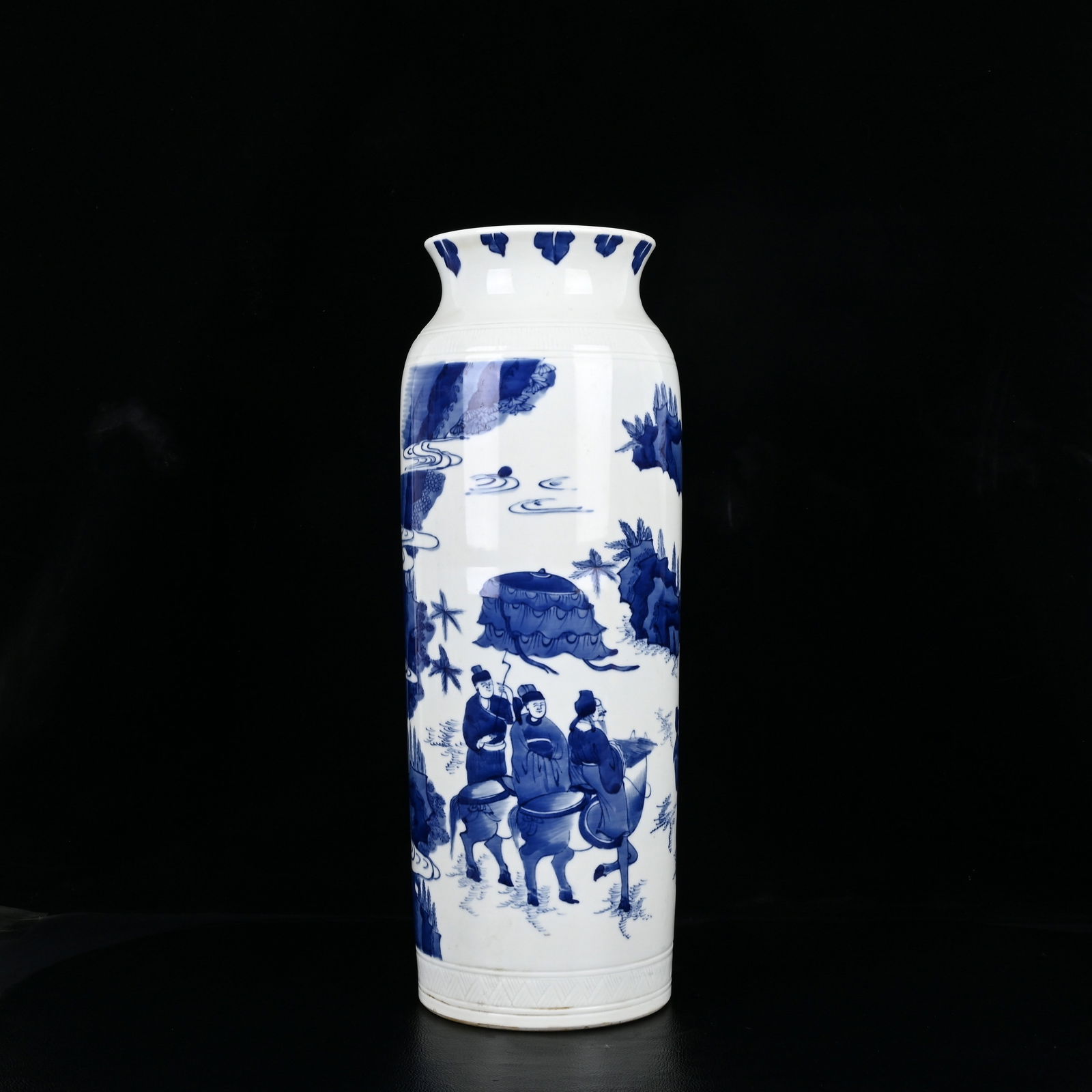 A Huge Blue and White Figure and Story Pattern Vase: A Huge Blue and White Figure and Story Pattern Vase,Ming Dynasty,China,Size:16.3inx6.3in 青花人物故事纹瓶,中国明代