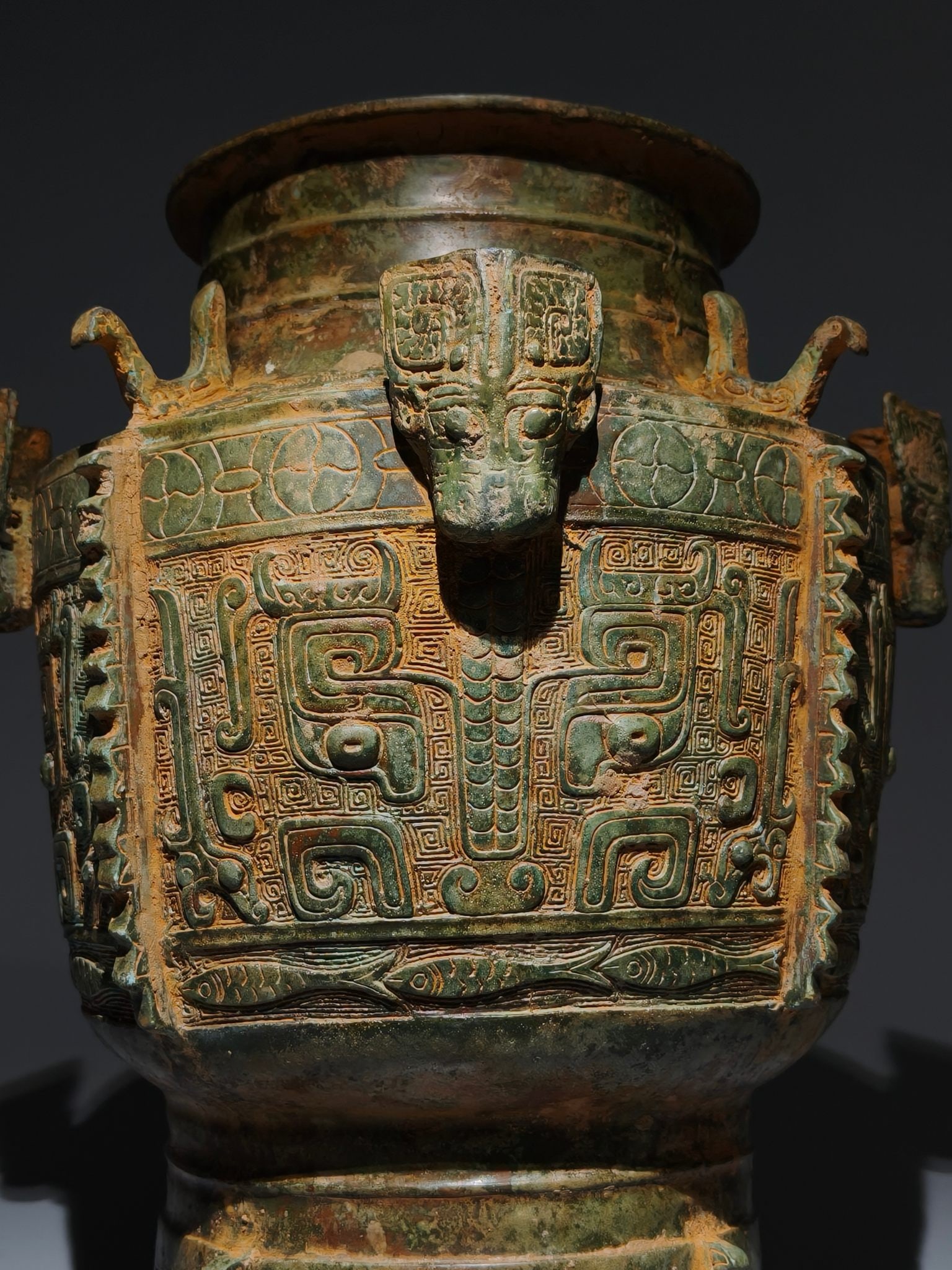 An Archaic Bronze Beast-Face Pattern Jar - 4