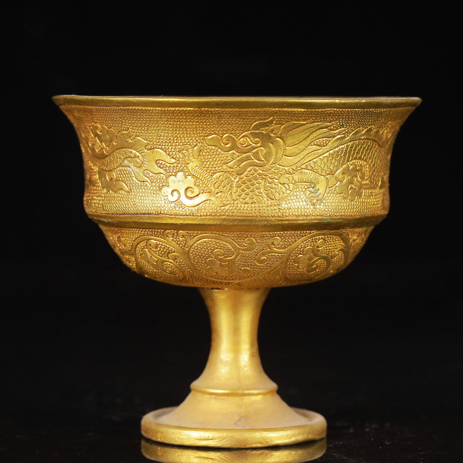 An Exquisite Gilt Bronze Dragon Pattern Cup - 5