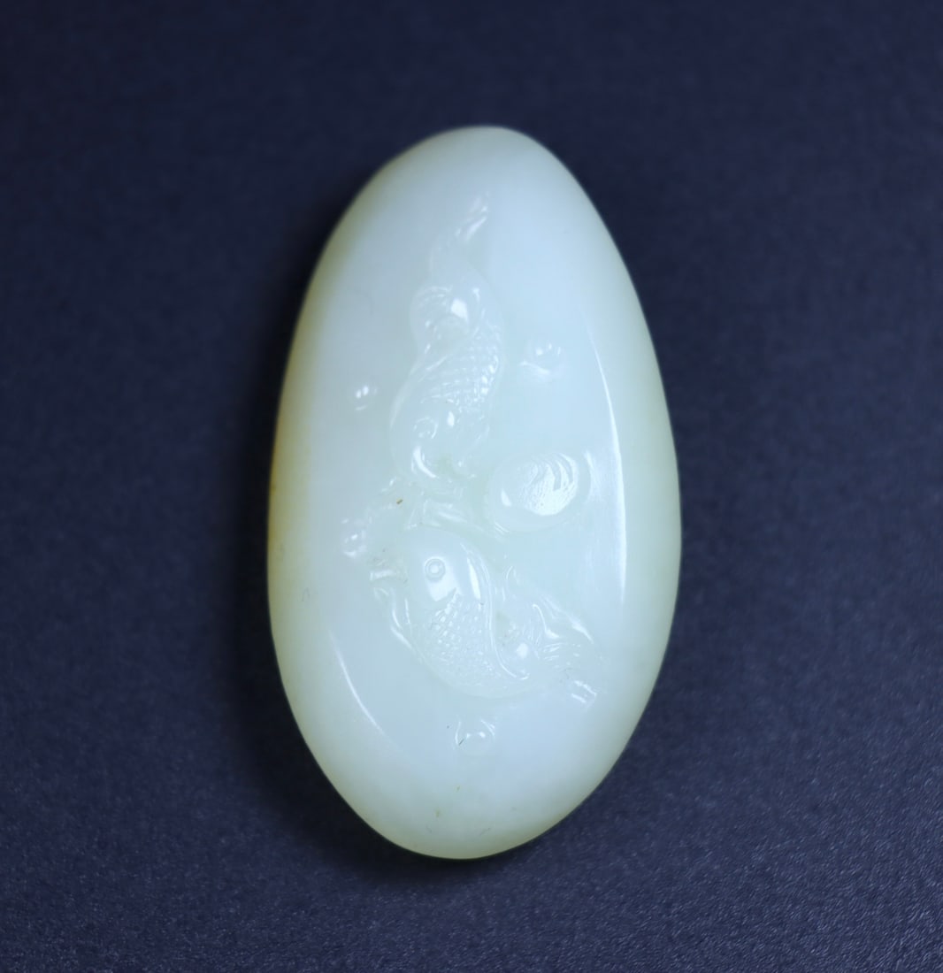 An Exquisite White Jade Fish Pattern Pendant - 3
