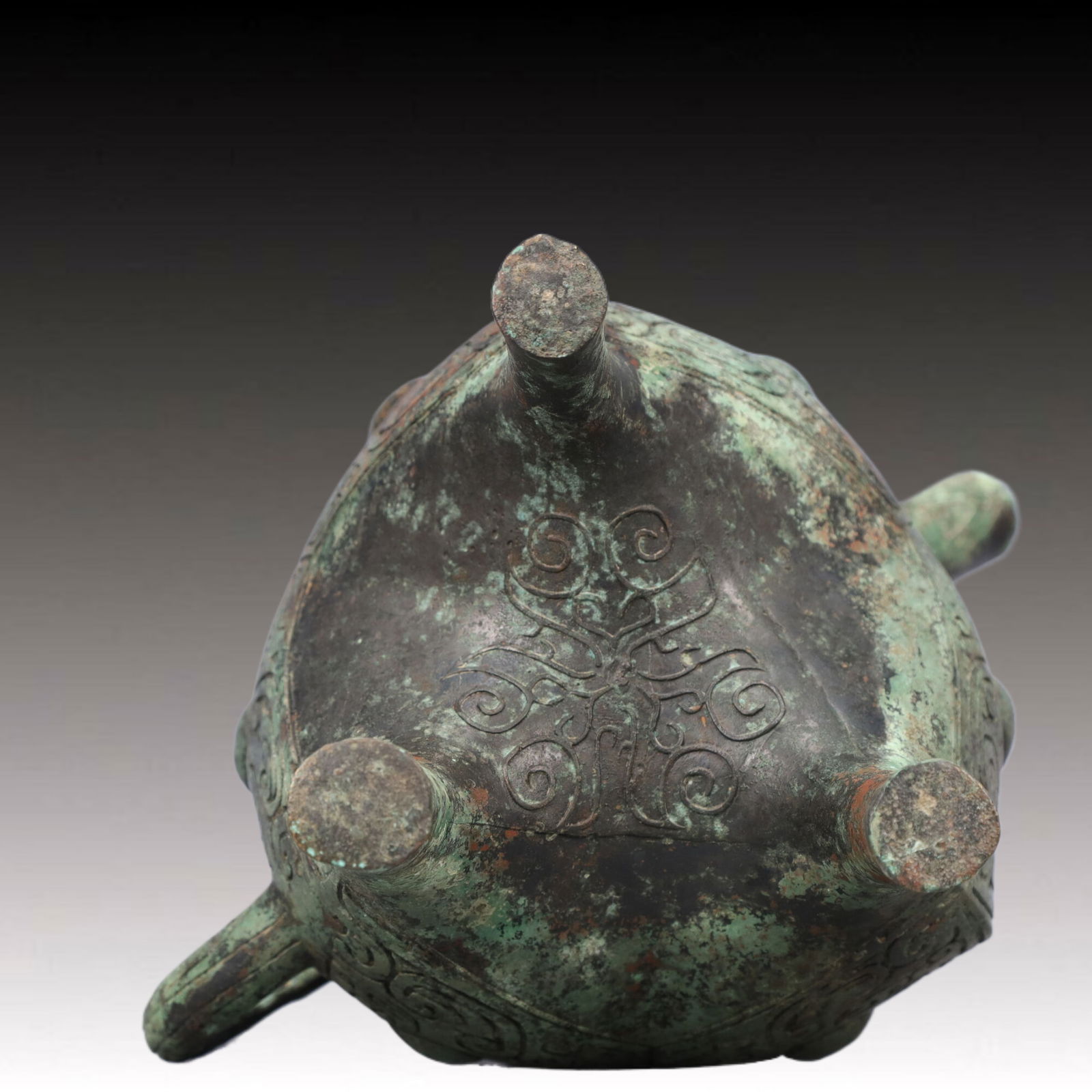 A Rare Bronze Beast-Face Pattern Tripod Ewer - 9
