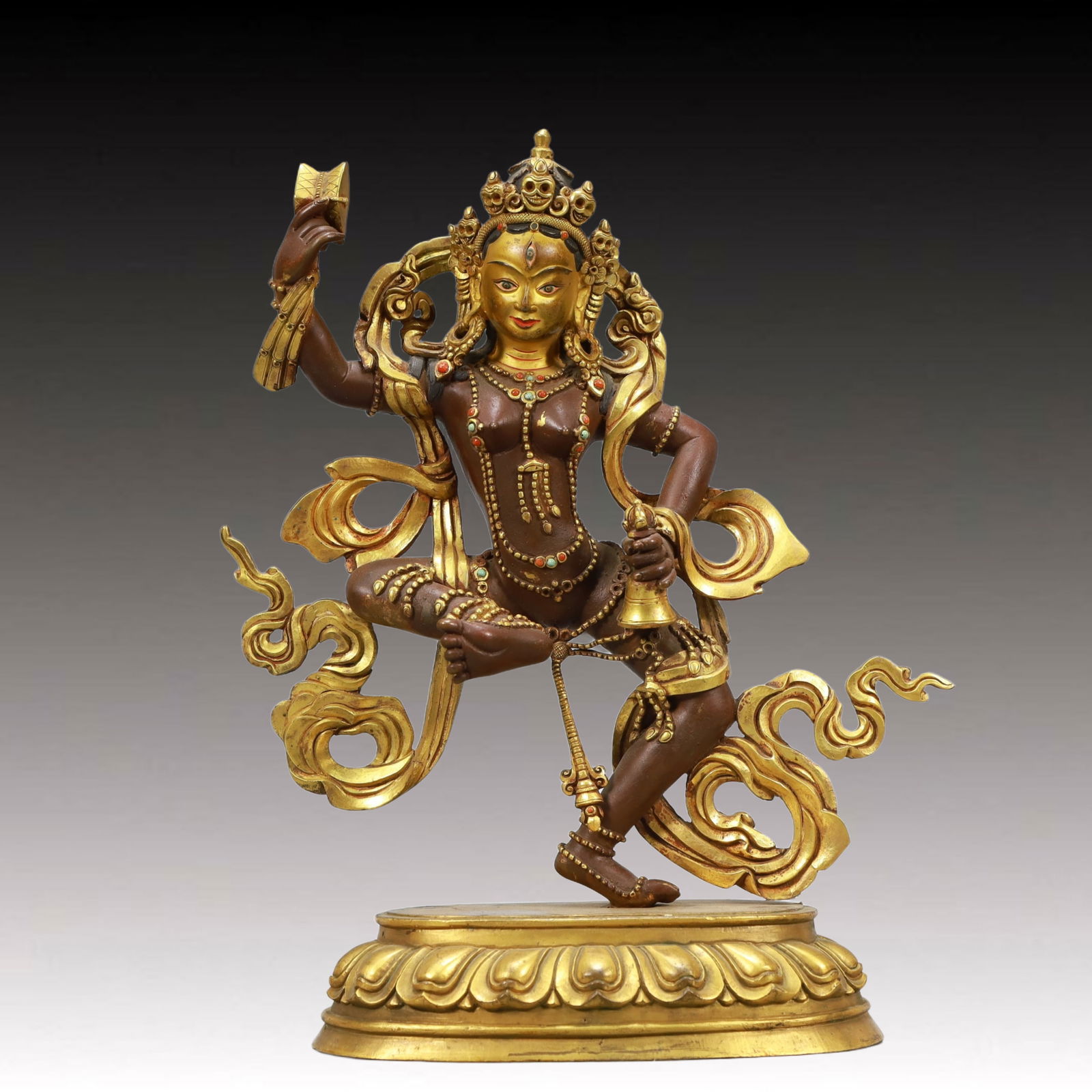 A Solemn Gilt Bronze Statue of Vajrasattva,Inlaid Gems: A Solemn Gilt Bronze Statue of Vajrasattva,Inlaid Gems,Ming Dynasty, China,Size:6.3inx2.6inx10.6in,Weight:2250g 铜鎏金金刚萨陲像,嵌宝石