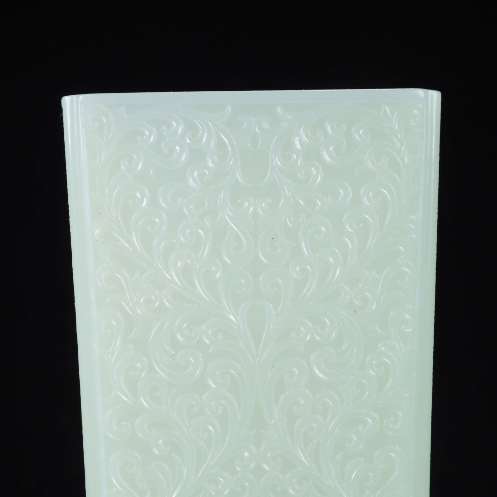 An Exquisite White Jade Flower Pattern Brush Pot - 10