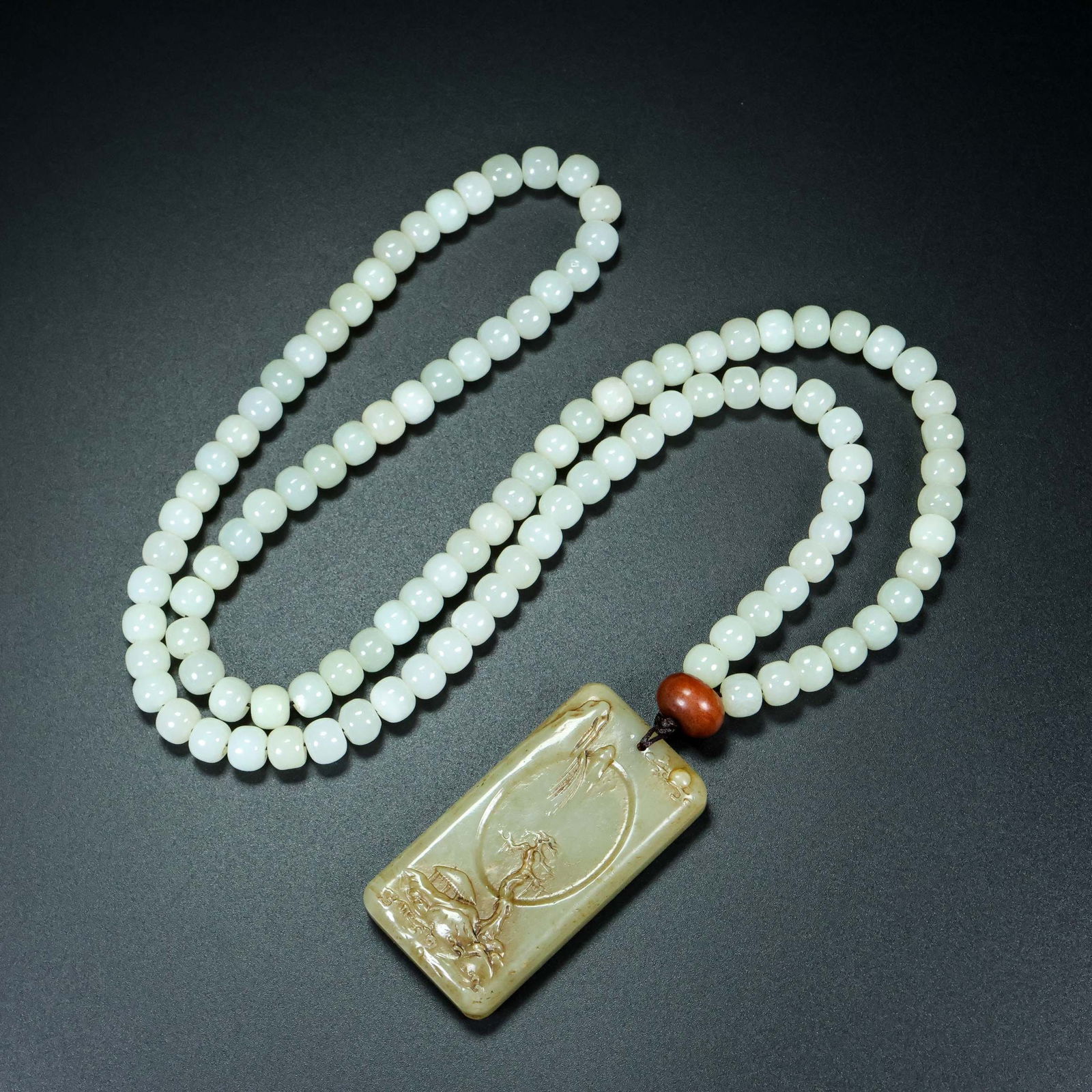 An Exquisite White Jade Landscape Pattern Pendant - 2