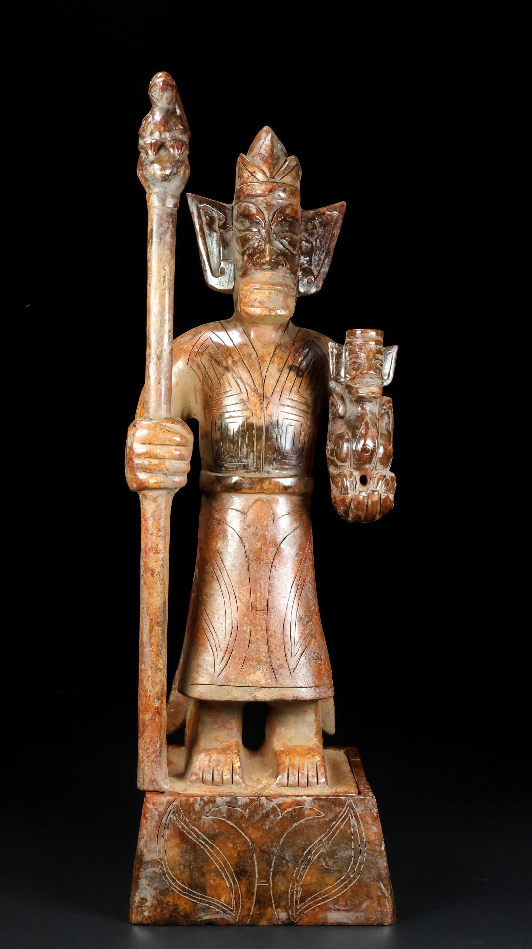 An Exquisite Archaic Jade Figure Ornament (1 of 9)