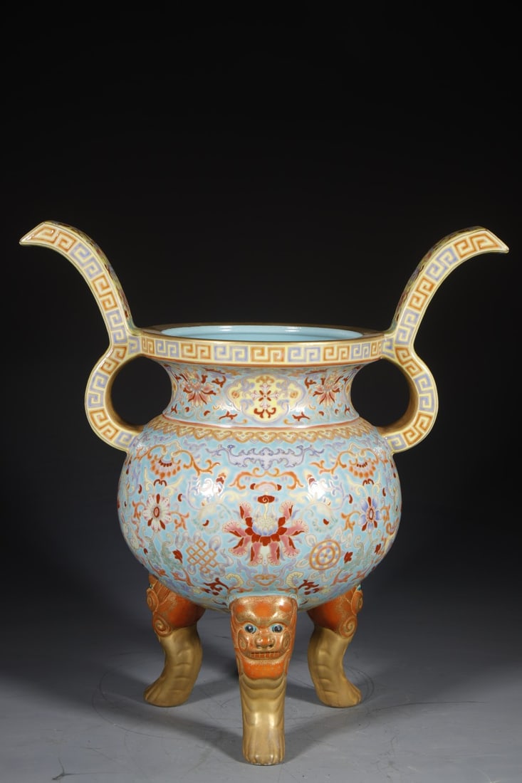 An Exquisite Green Ground Enamel Lotus Pattern Double-Ears and Tripod Censer (1 of 9)