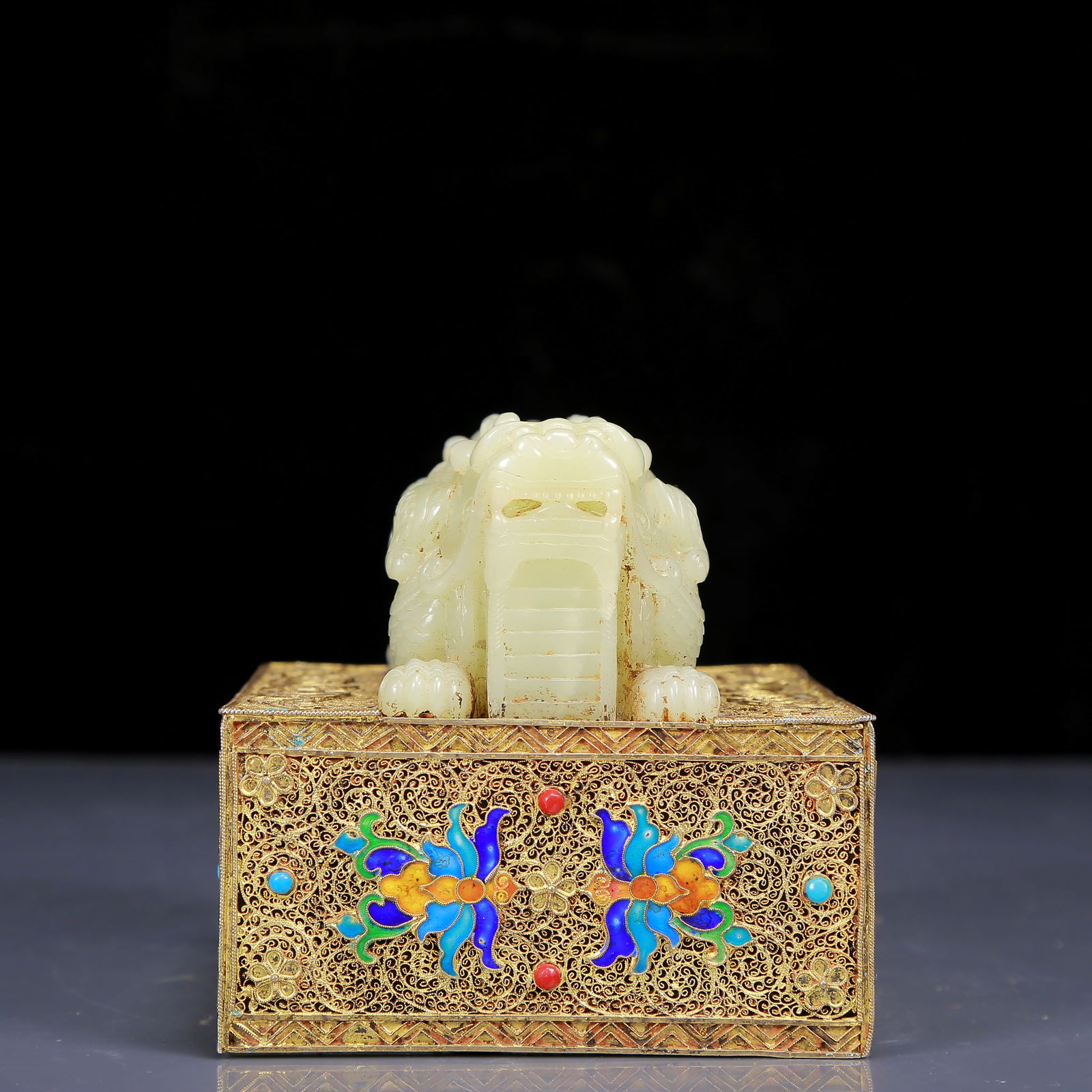 An Exquisite White Jade Gilt Bronze Inlaid Turquoise Dragon Pattern Seal - 4