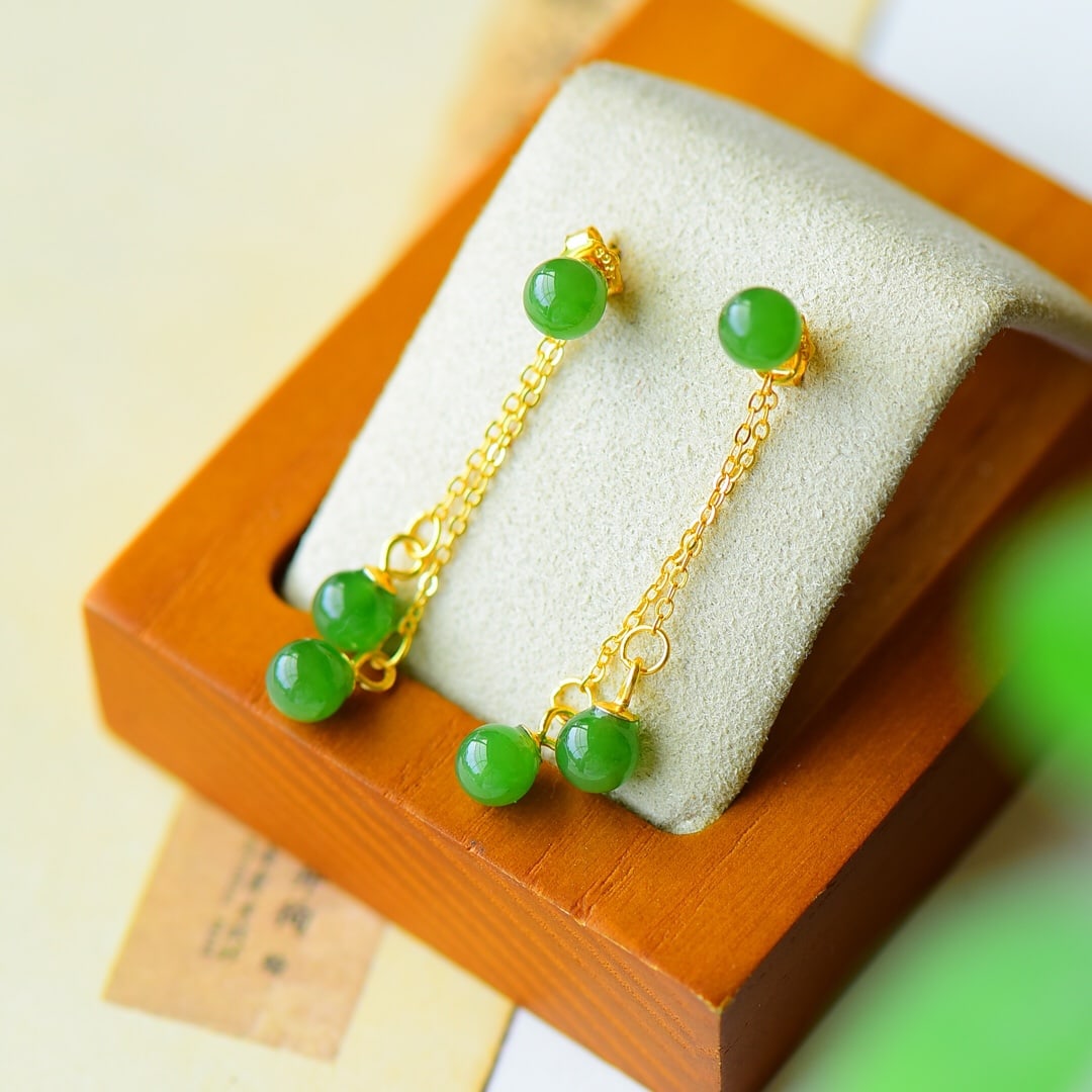 A Pair of Exquisite Sterling Silver-Gold Plated Inlaid Jasper Earrings: A Pair of Exquisite Sterling Silver-Gold Plated Inlaid Jasper Earrings,Size:0.3inx1.7in 一对纯银镀金镶碧玉耳环