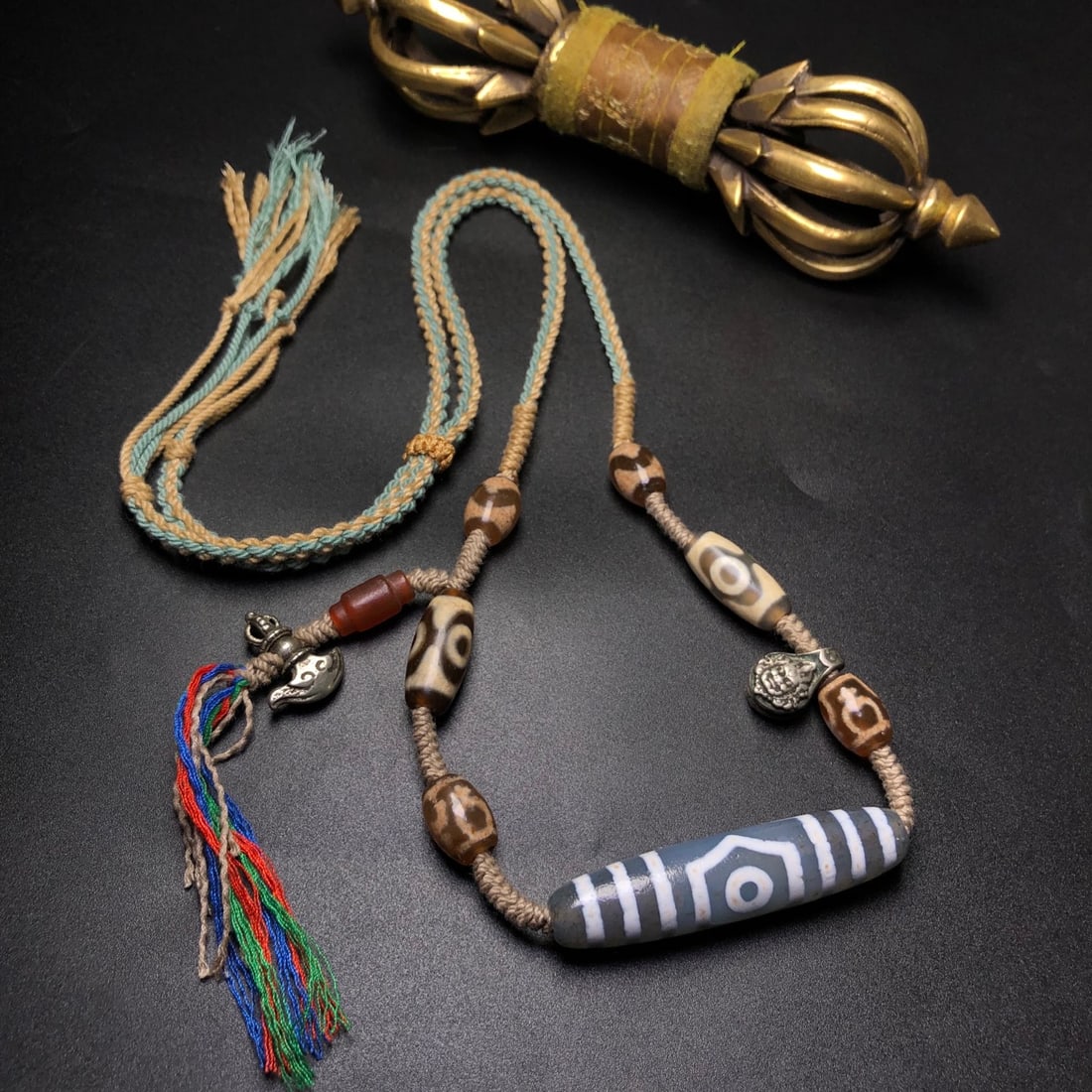 A Precious Dzi Bead Necklace (1 of 9)