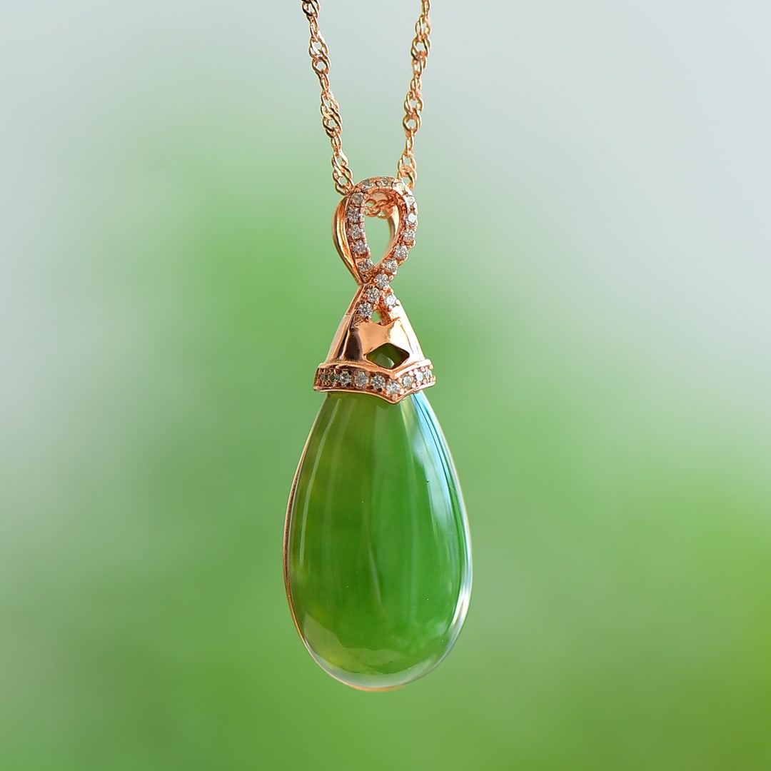 An Exquisite Sterling Silver-Gold Plated Inlaid Jasper Pendant,Inlaid Diamond: An Exquisite Sterling Silver-Gold Plated Inlaid Jasper Pendant,Inlaid Diamond 纯银镀金镶碧玉项链,嵌钻石