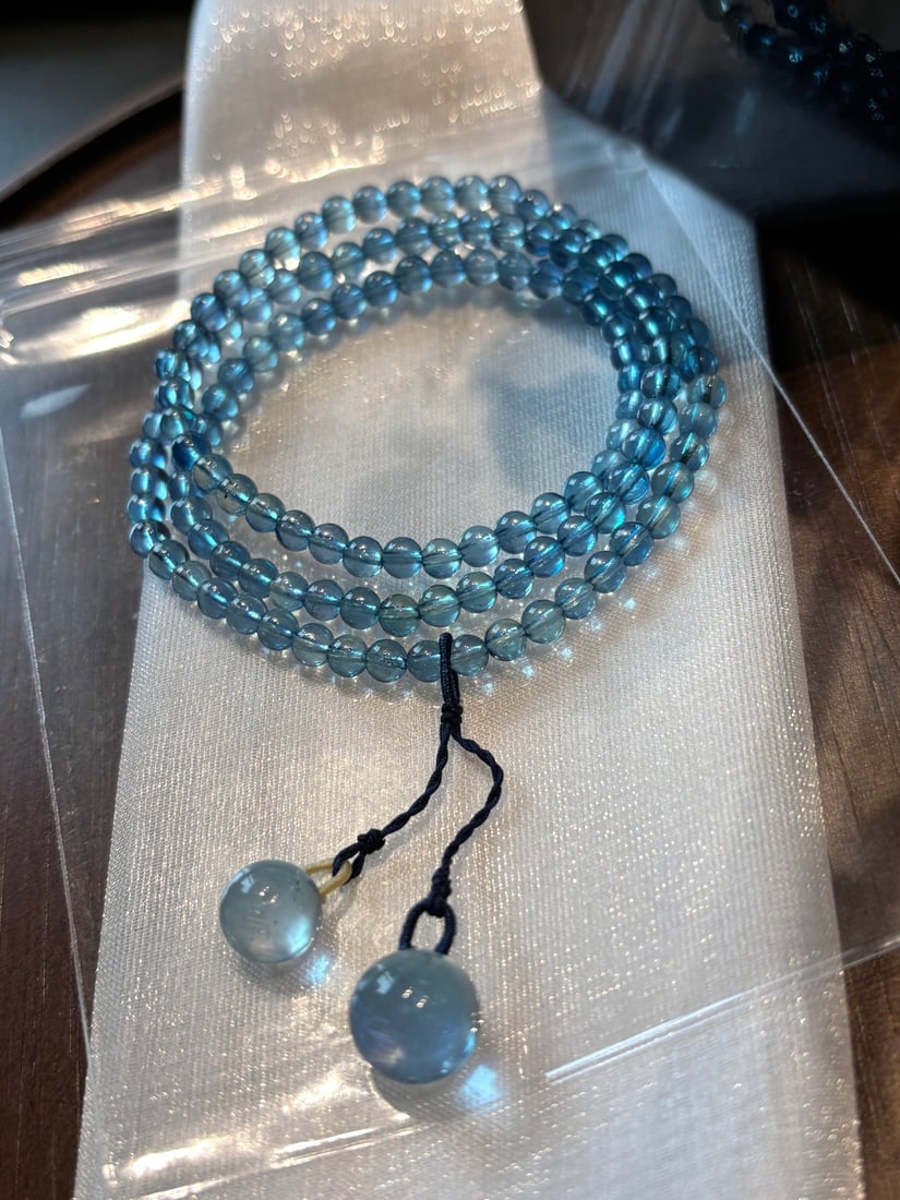 An Exquisite Aquamarine Bracelets (1 of 5)