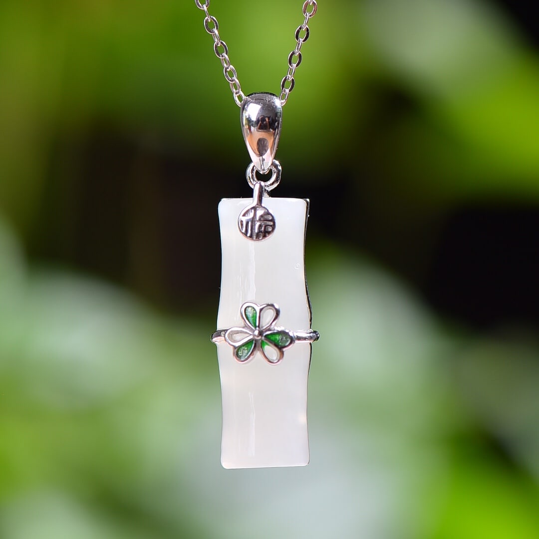 An Exquisite Sterling Silver Inlaid White Jade Enamel Necklace: An Exquisite Sterling Silver Inlaid White Jade Enamel Necklace,Size:0.3inx0.9in 纯银镶白玉珐琅项链