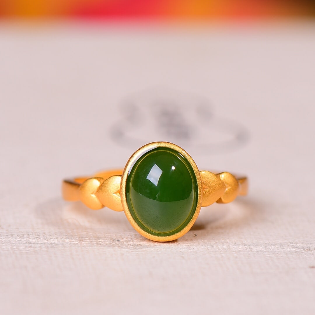 An Exquisite Sterling Silver-Gold Plated Inlaid Jasper Ring: An Exquisite Sterling Silver-Gold Plated Inlaid Jasper Ring,Size:0.3inx0.4in 纯银镀金镶碧玉戒指