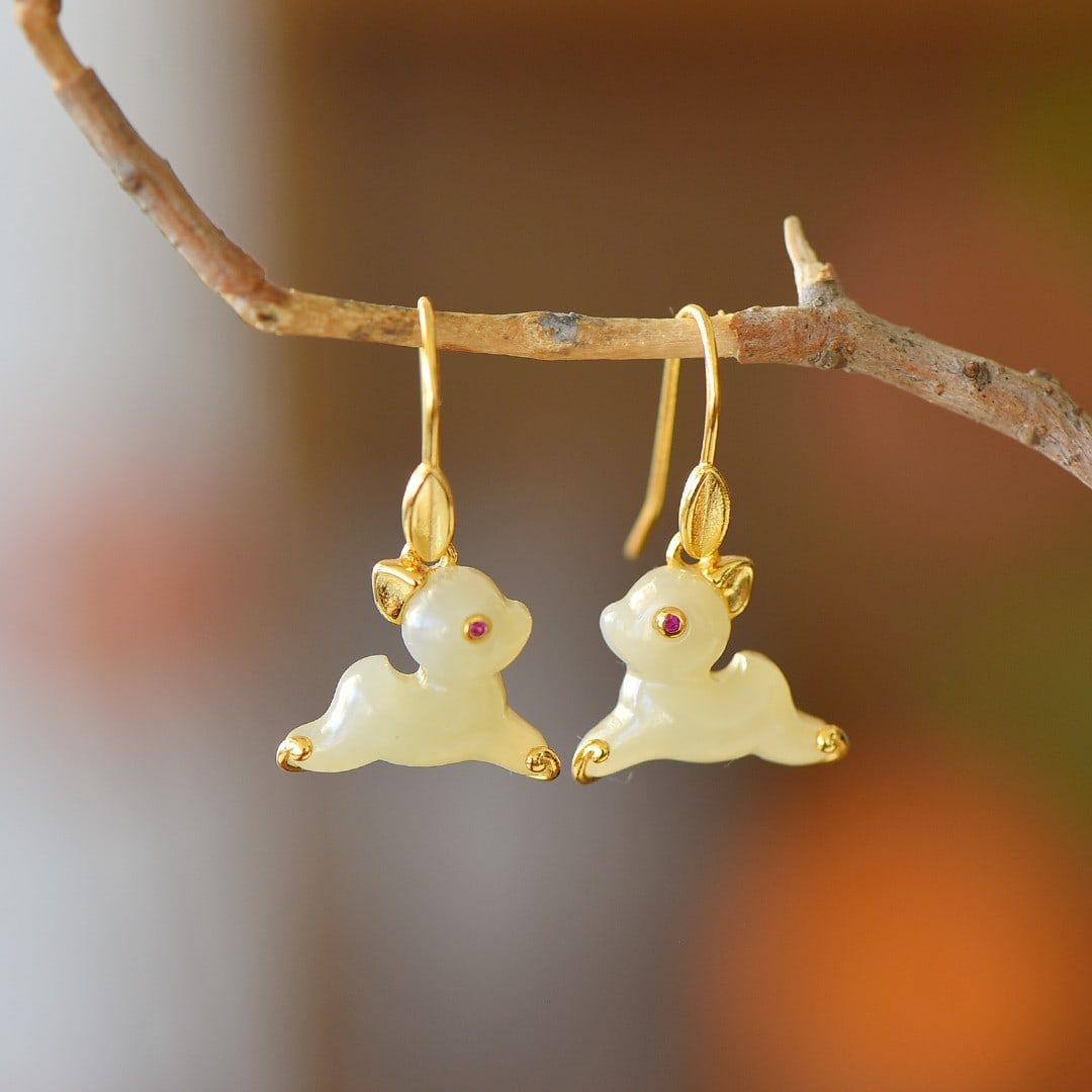 A Pair of Exquisite Sterling Silver-Gold Plated Inlaid White Jade Earrings: A Pair of Exquisite Sterling Silver-Gold Plated Inlaid White Jade Earrings,Size:0.5inx0.6in 一对纯银镀金镶白玉耳环
