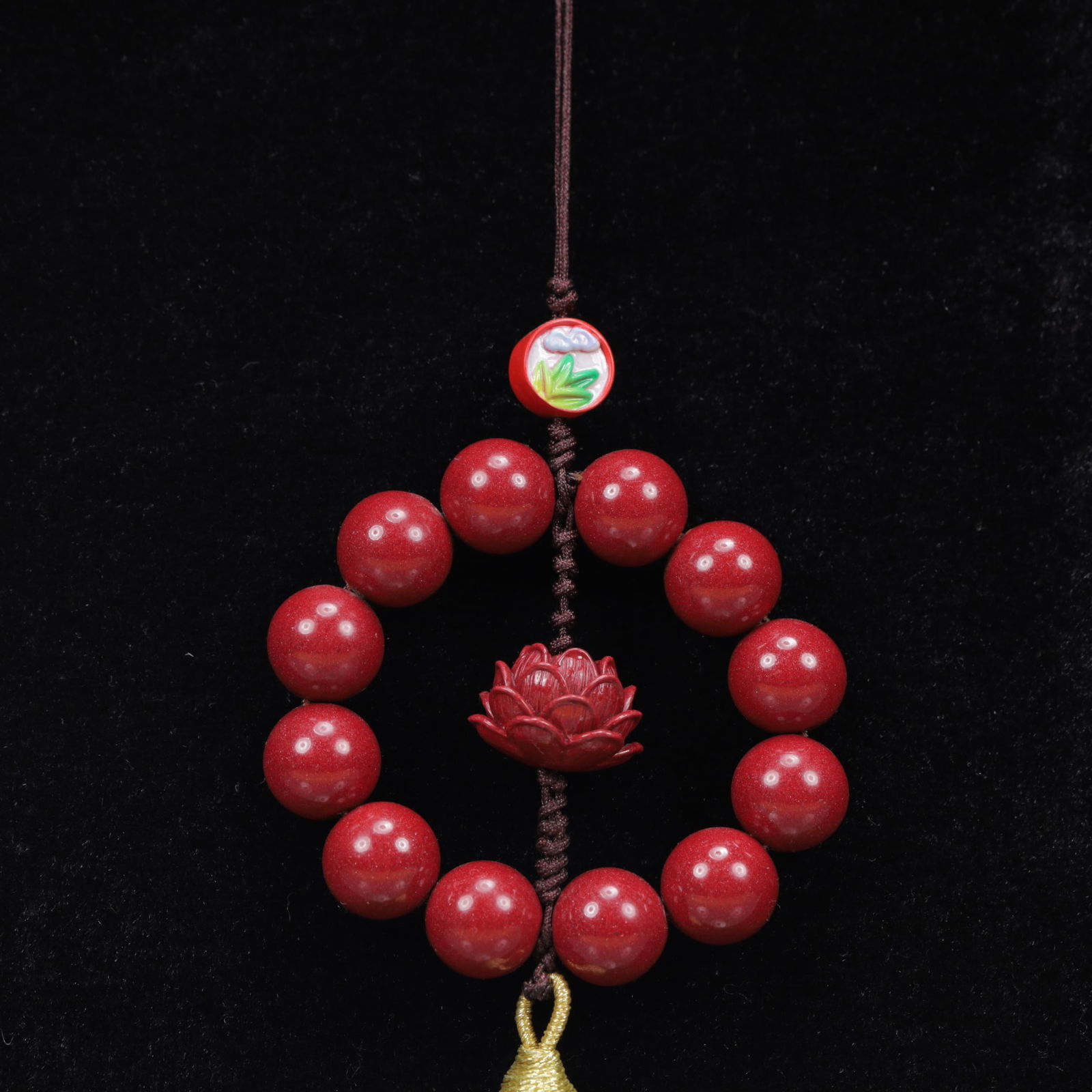 An Exquisite Cinnabar Lotus Pattern Pendant - 2