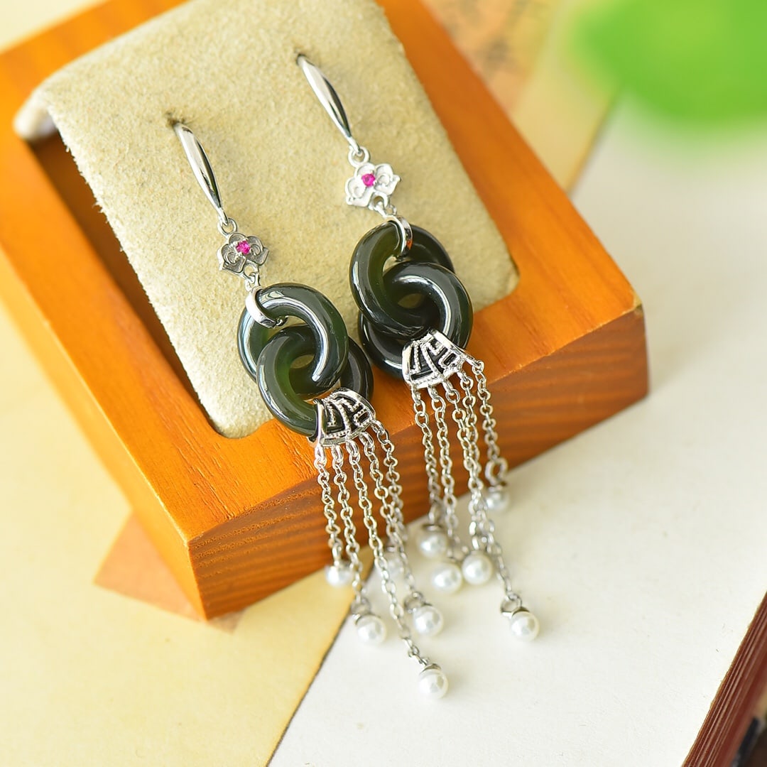 A Pair of Exquisite Sterling Silver Inlaid Black Jade Earrings,Inlaid Diamond: A Pair of Exquisite Sterling Silver Inlaid Black Jade Earrings,Inlaid Diamond,Size:0.5inx2.9in 一对纯银镶墨玉耳环,嵌钻石