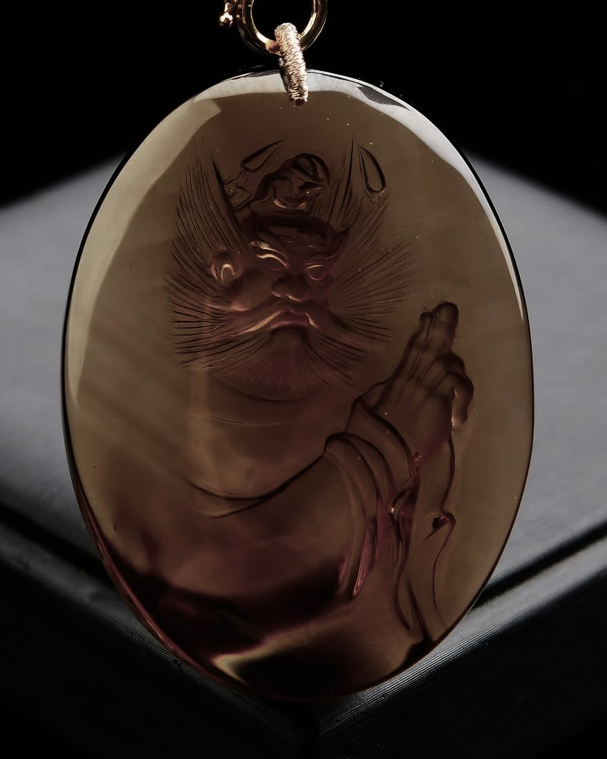 An Exquisite Crystal Figure Pattern Pendant - 2