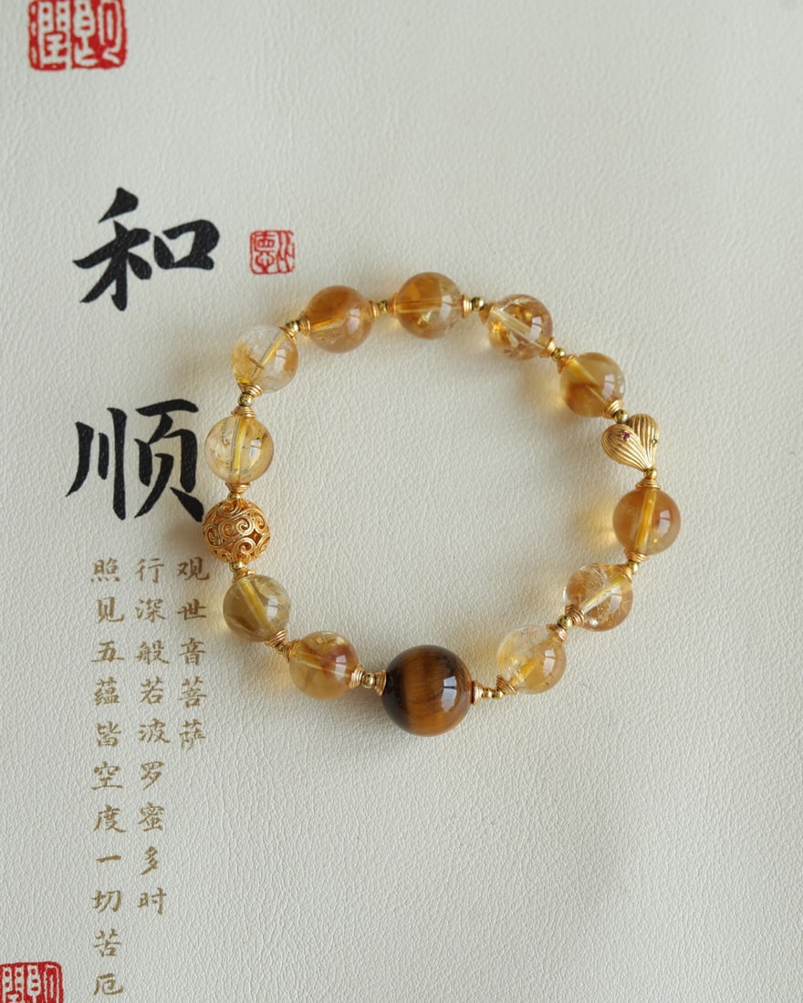 An Exquisite Crystal Bracelets Inlaid Tiger's Eye: An Exquisite Crystal Bracelets Inlaid Tiger's Eye,Size:0.4in 水晶手串嵌虎眼石