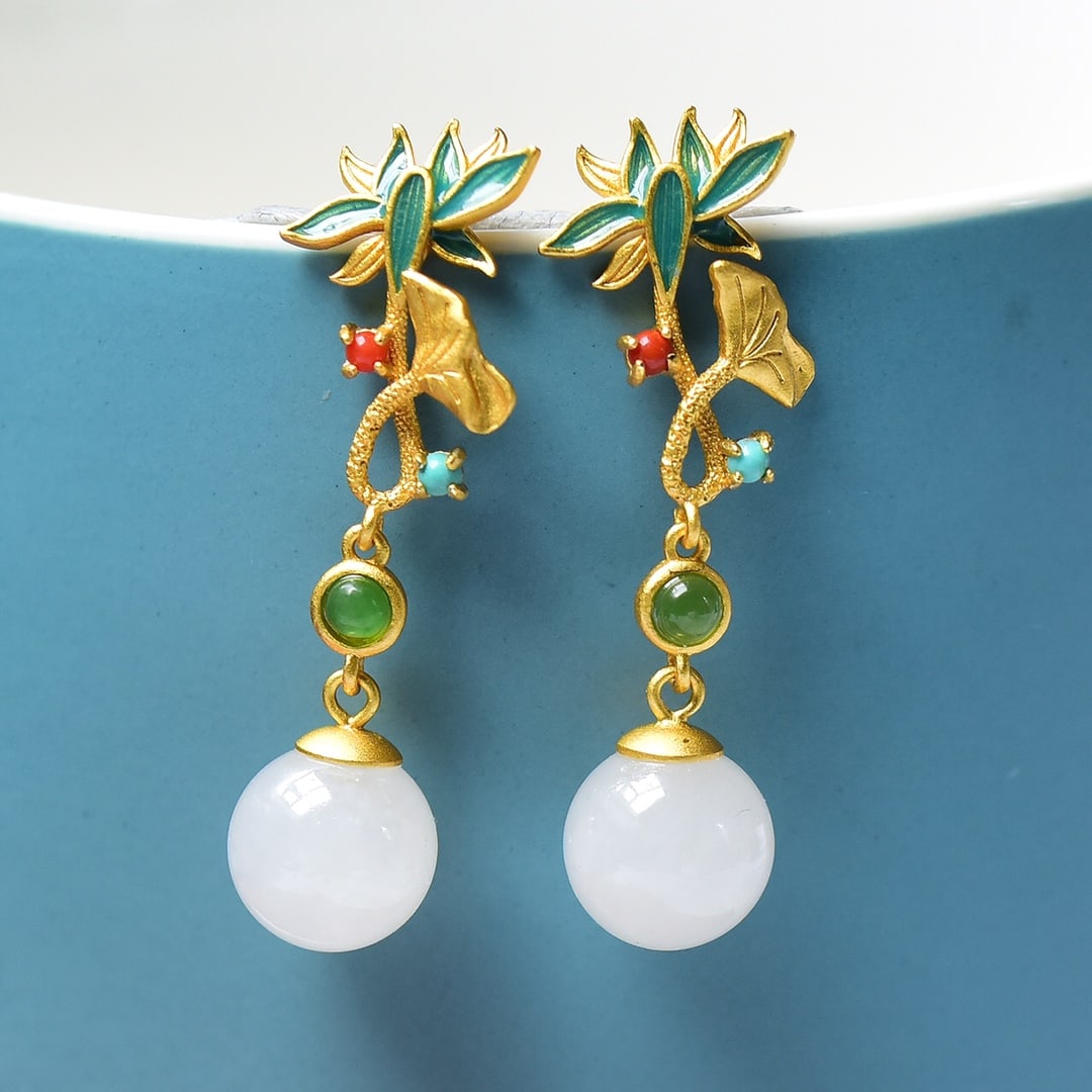 A Pair of Exquisite Sterling Silver-Gold Plated Inlaid White Jade Earrings: A Pair of Exquisite Sterling Silver-Gold Plated Inlaid White Jade Earrings 一对纯银镀金镶白玉耳环