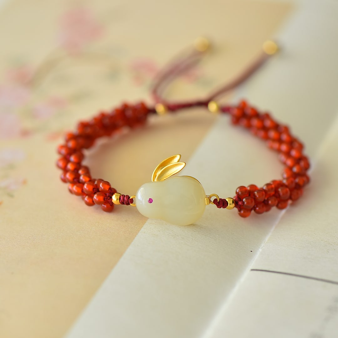 An Exquisite Sterling Silver-Gold Plated Inlaid White Jade Bracelet: An Exquisite Sterling Silver-Gold Plated Inlaid White Jade Bracelet,Size:0.5inx0.7in 纯银镀金镶白玉手链