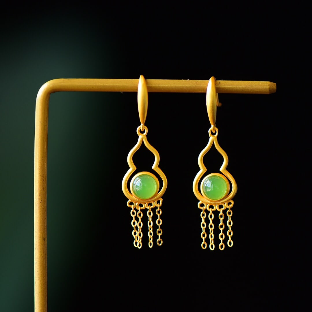 A Pair of Exquisite Sterling Silver-Gold Plated Inlaid Jasper Earrings (1 of 5)