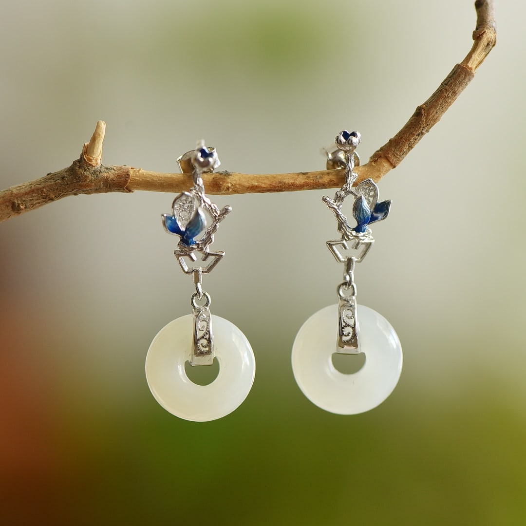 A Pair of Exquisite Sterling Silver Inlaid White Jade Enamel Earrings: A Pair of Exquisite Sterling Silver Inlaid White Jade Enamel Earrings, 一对纯银镶白玉珐琅耳环