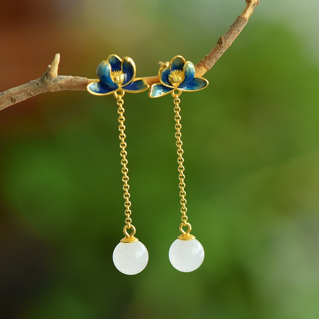 A Pair of Exquisite Sterling Silver-Gold Plated Inlaid White Jade Enamel Earrings: A Pair of Exquisite Sterling Silver-Gold Plated Inlaid White Jade Enamel Earrings,Size:0.3inmm 一对纯银镀金镶白玉珐琅耳环