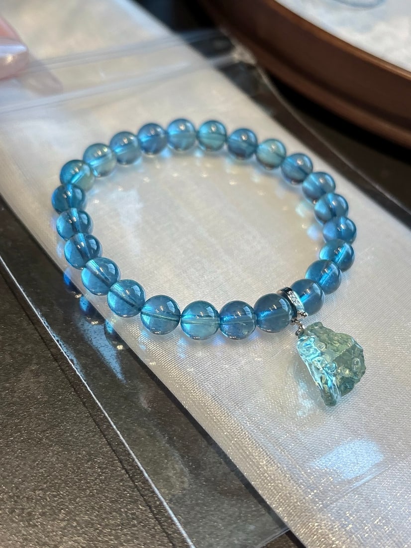 An Exquisite Aquamarine Bracelets - 2