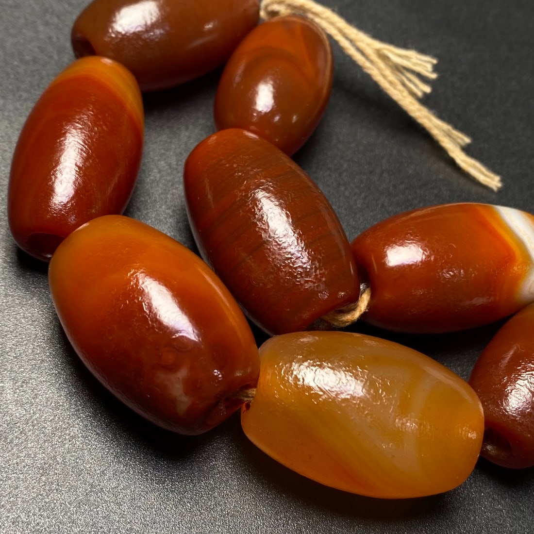 A Precious Agate Bracelets - 8