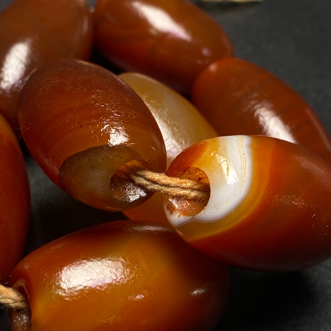 A Precious Agate Bracelets - 9