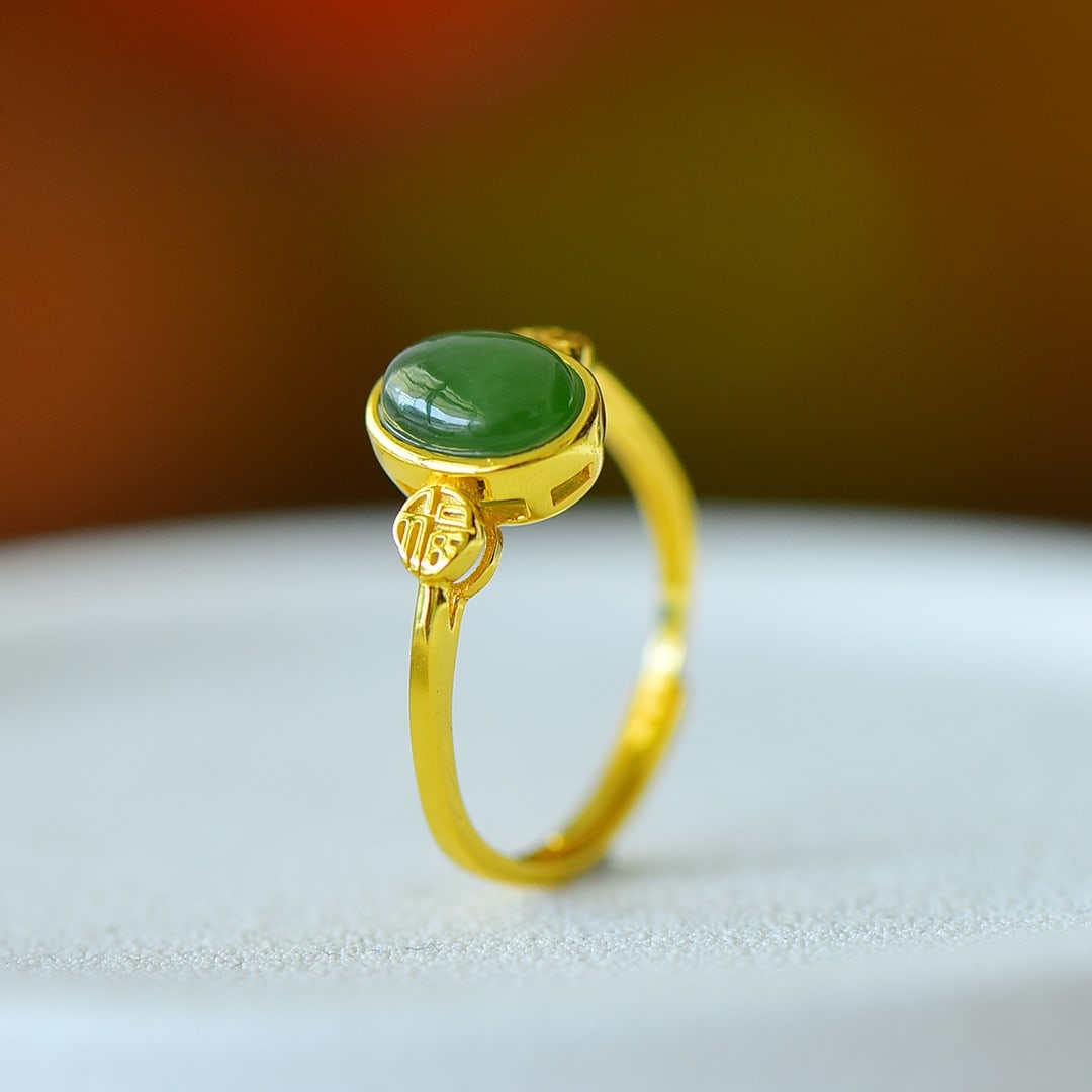 An Exquisite Sterling Silver-Gold Plated Inlaid Jasper Ring: An Exquisite Sterling Silver-Gold Plated Inlaid Jasper Ring,Size:0.2inx0.3in 纯银镀金镶碧玉戒指