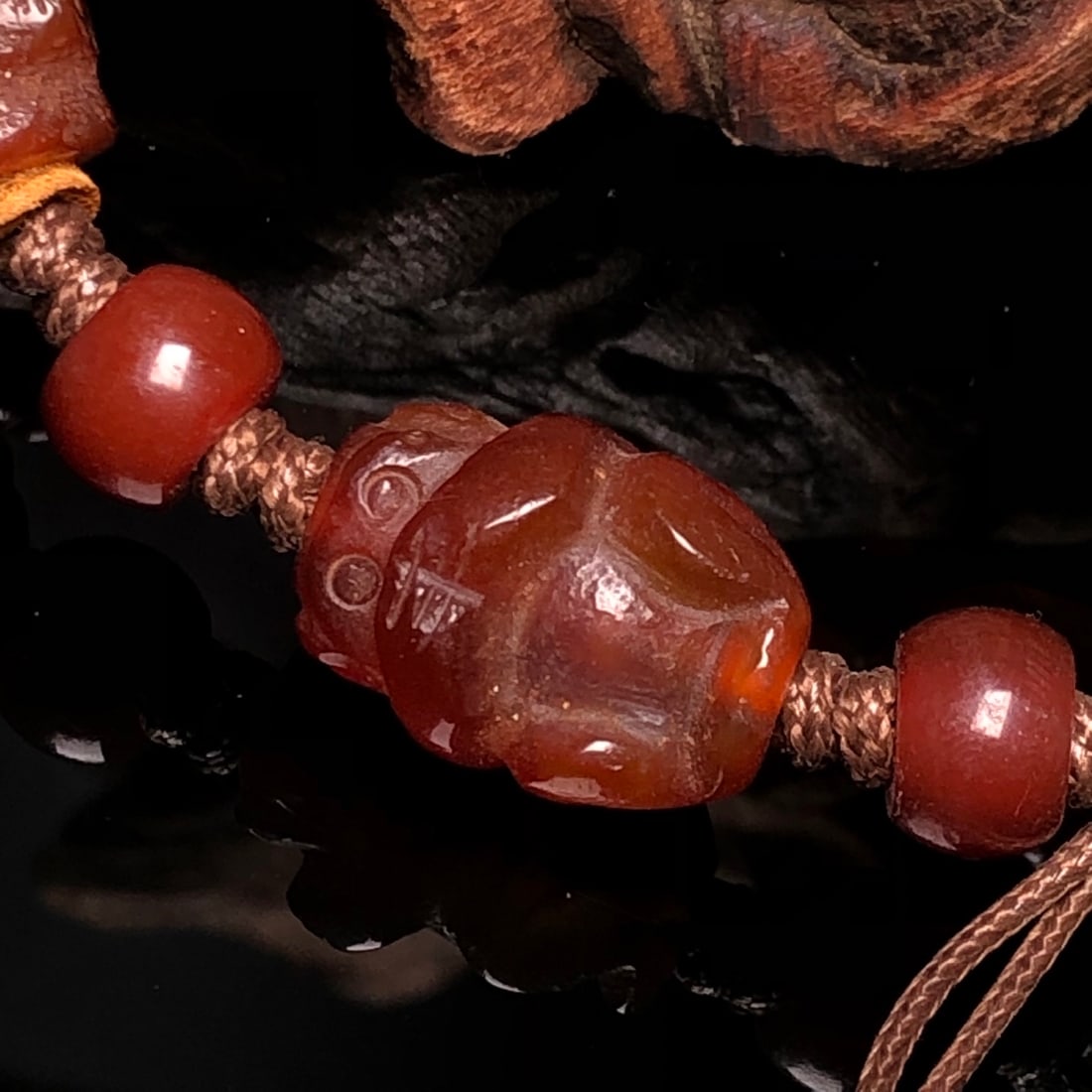 A Precious Agate Bracelets - 9