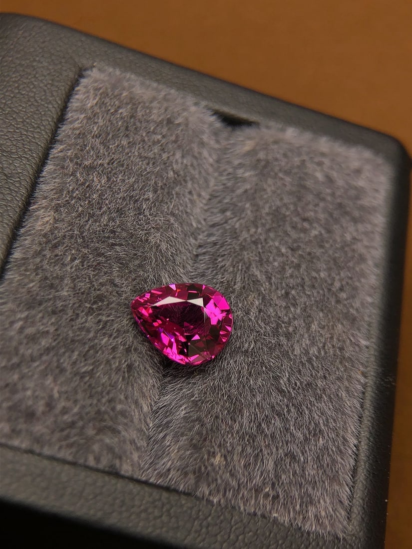 2.5Ctw Natural Tourmaline Loose: 2.5Ctw Natural Tourmaline Loose,Size:0.4inx0.3inx0.2in 2.5Ctw天然碧玺裸石