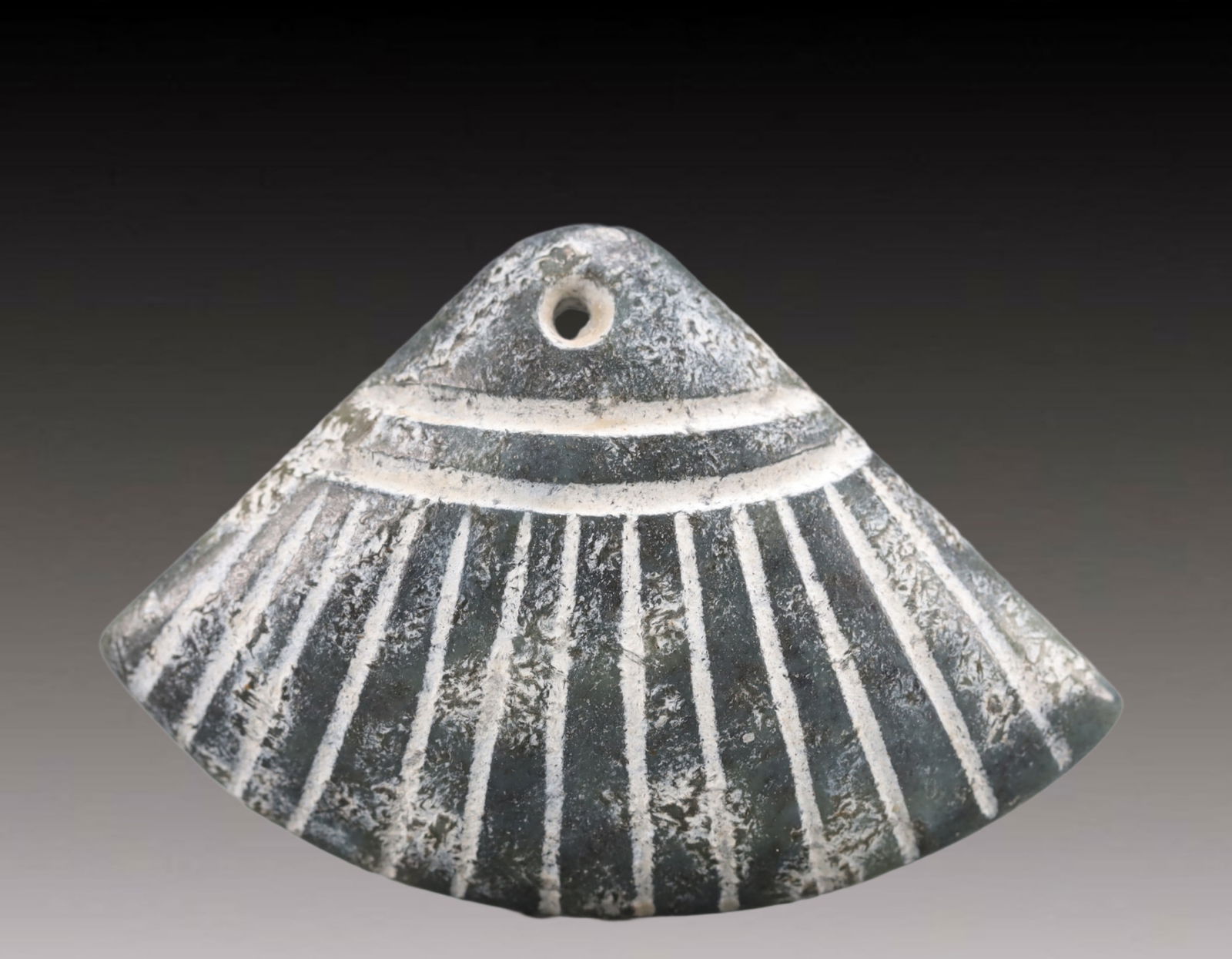 An Archaic Hongshan Culture Cyan jade Shell Pendant: An Archaic Hongshan Culture Cyan jade Shell Pendant,Ancient Time, China,Size:2.6inx1.7in Weight:34.7g 红山文化青玉贝壳挂件,新石&