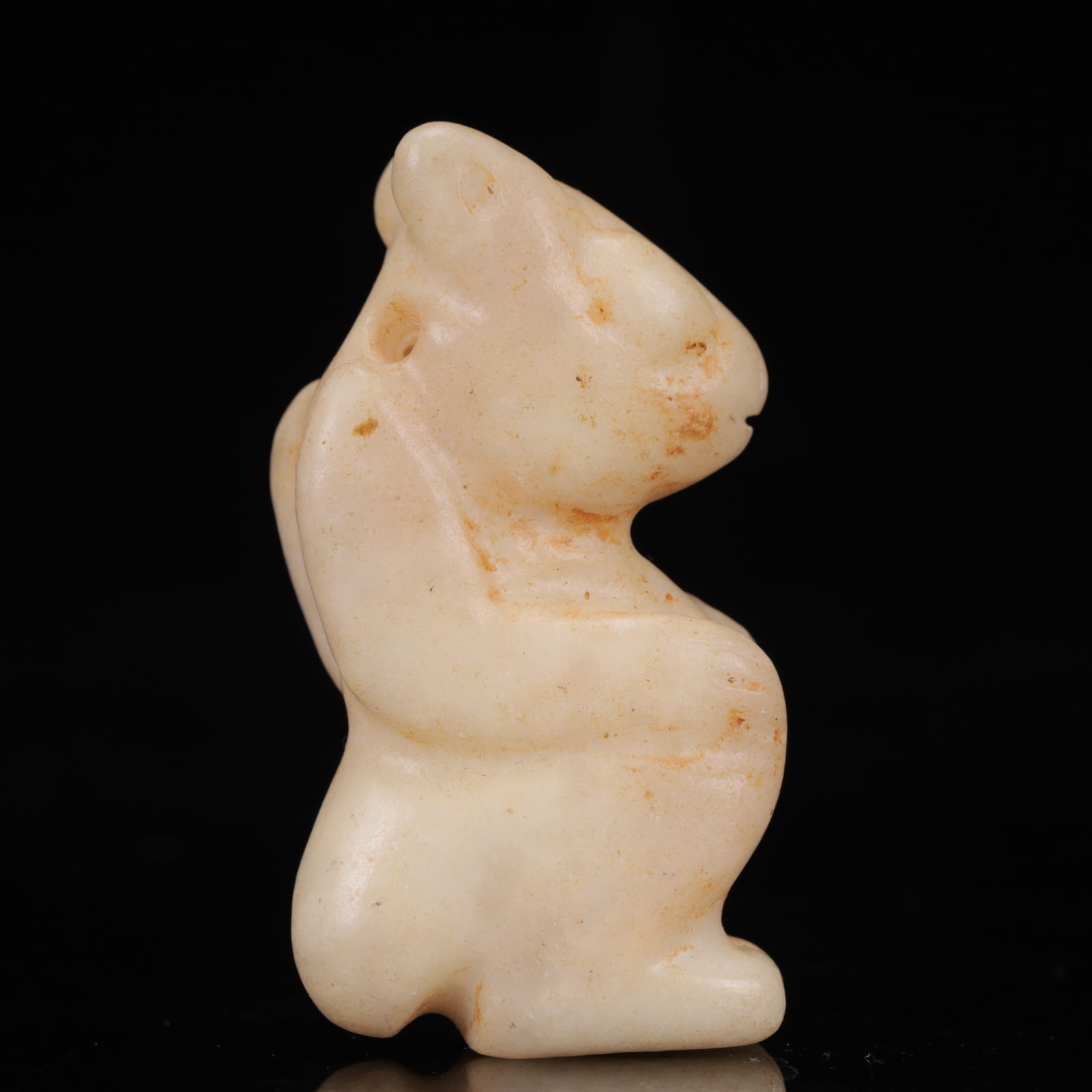 An Archaic Hongshan Culture White Jade Rabbit Pendant: An Archaic Hongshan Culture White Jade Rabbit Pendant,Ancient Time,China,Size:1.6inx0.8inx2.8in,Weight:91g 红山文化白玉兔挂件,新石