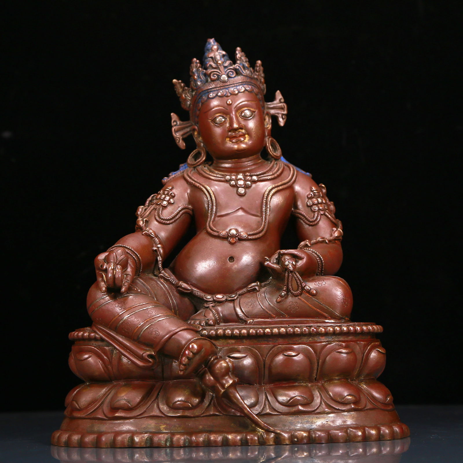 An Exquisite Alloy Copper Statue of Mammon: An Exquisite Alloy Copper Statue of Mammon,Ming Dynasty, China,Size:7.9inx5.1inx10.2in,Weight:2560g 合金铜黄财神像，明代