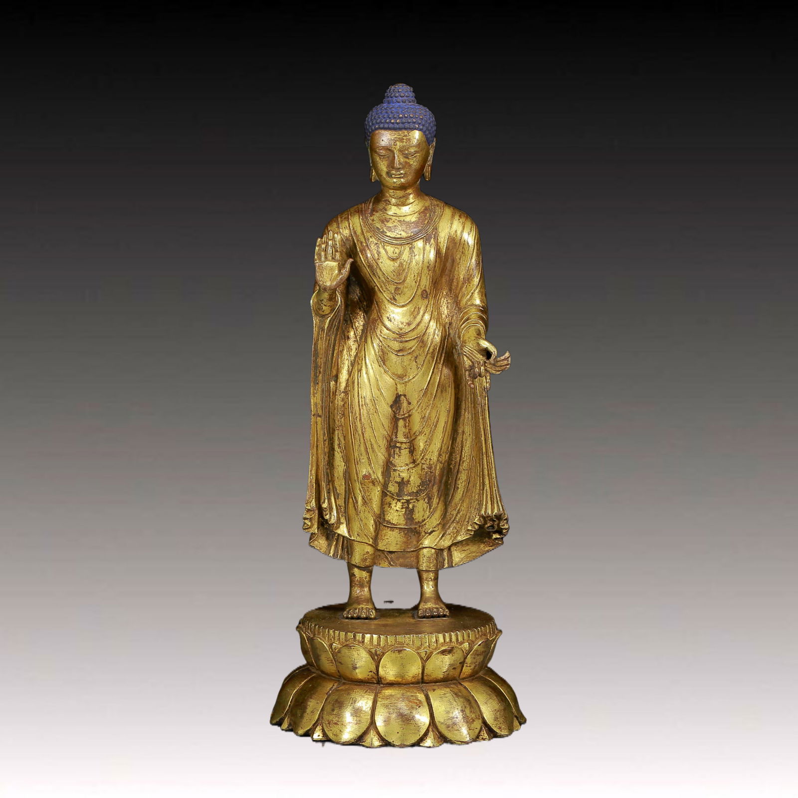 A Solemn Gilt Bronze Statue of Sakyamuni: A Solemn Gilt Bronze Statue of Sakyamuni ,Ming Dynasty, China,Size: 5.5inx14.2in,Weight:2320g 铜鎏金释迦摩尼像，明代