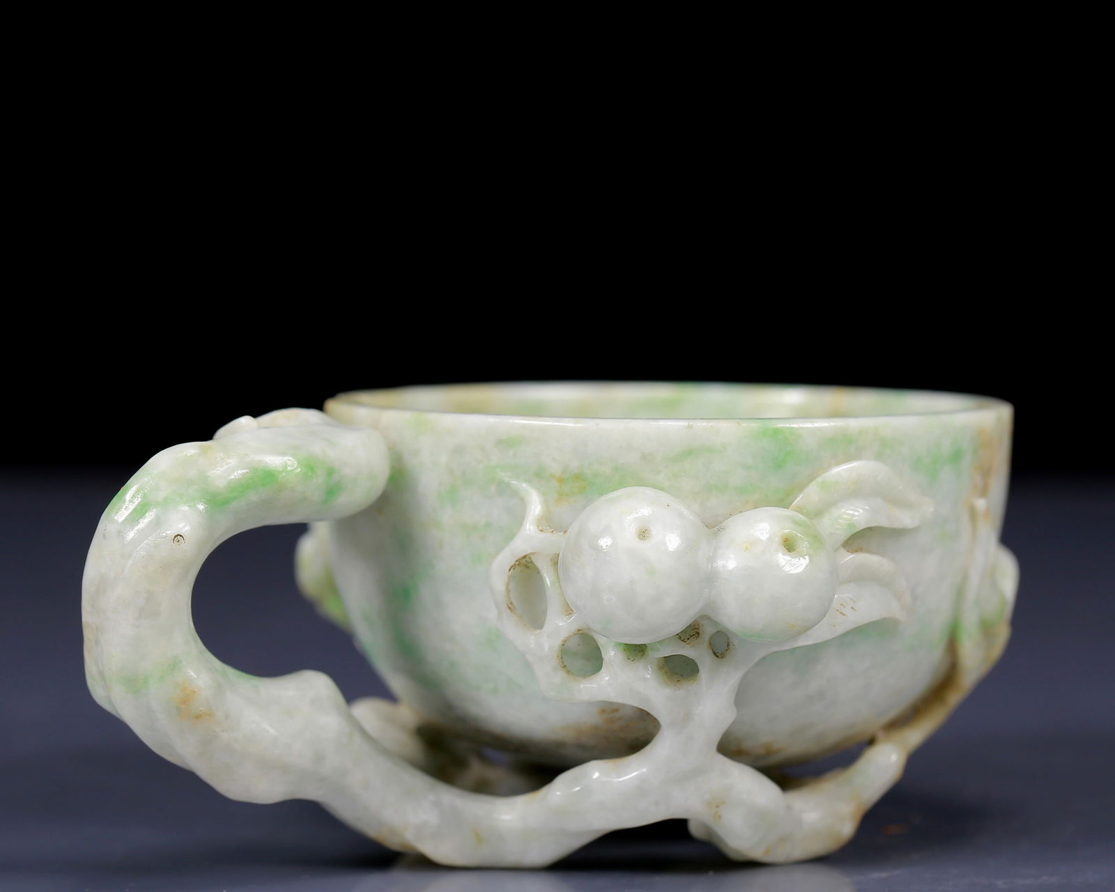 An Exquisite Jadeite Flower Pattern Cup - 3