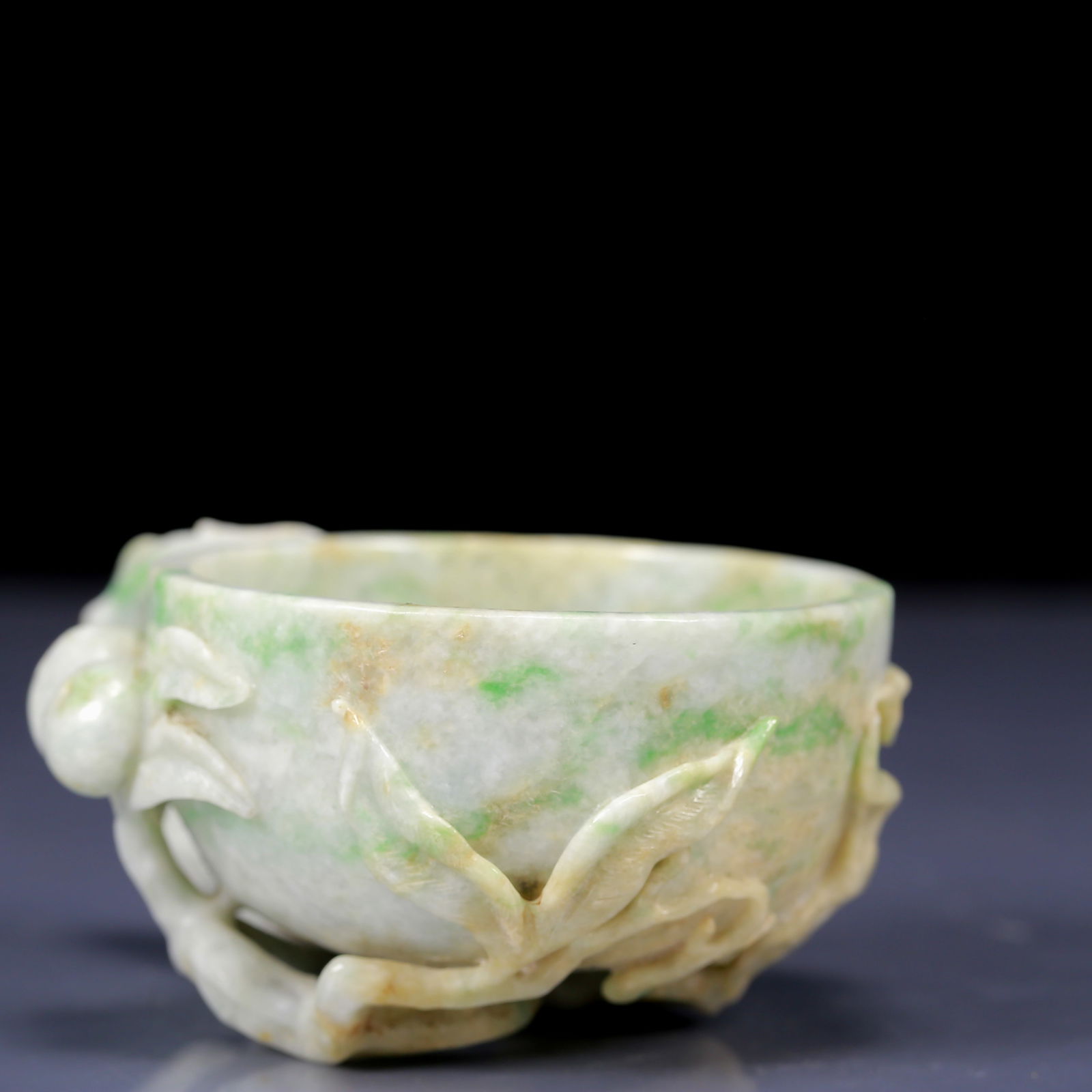 An Exquisite Jadeite Flower Pattern Cup - 5