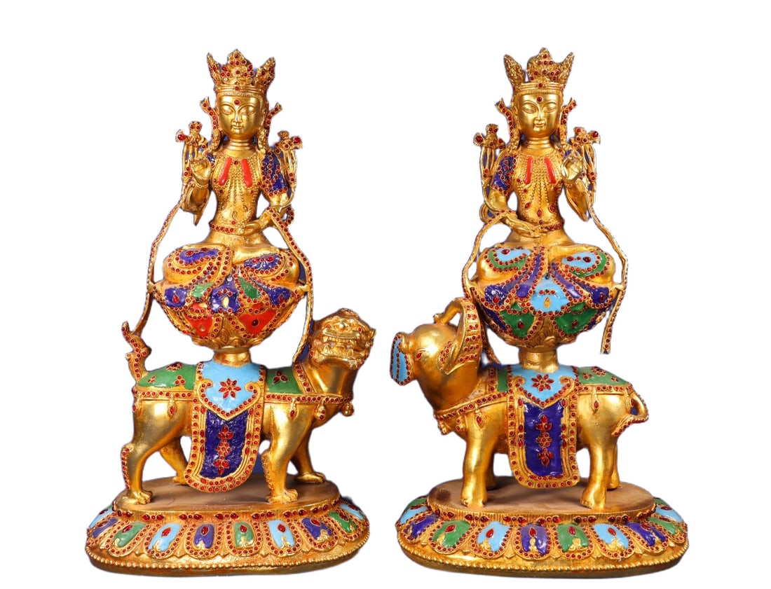 A Pair of Huge Gilt Bronze Blueing Statue of Manjusri,Inlaid Gems: A Pair of Huge Gilt Bronze Blueing Statue of Manjusri,Inlaid Gems,Qing Dynasty,China,With Mark,Size:17.7inx10.2inx7.1in,Weight:10850g 一对铜鎏金烧蓝文&#