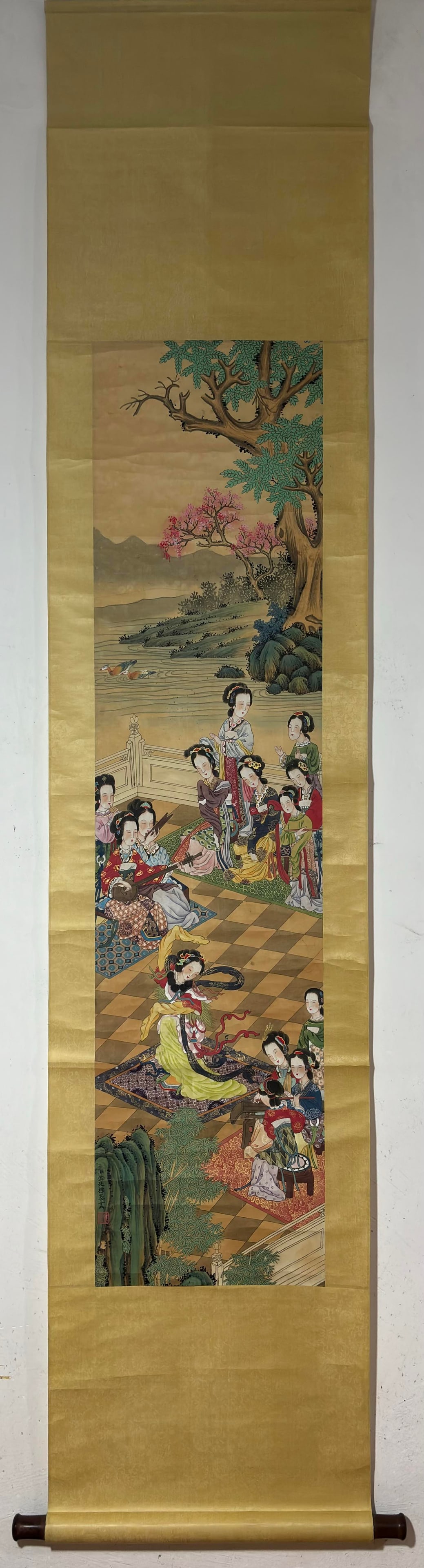 A Chinese Vertical Scroll Ink Painting of Character and Story on Silk,Jin Yanbiao: A Chinese Vertical Scroll Ink Painting of Character and Story on Silk,Jin Yanbiao,Size:(Without frame)53.9inx13.2in 一幅中国水墨绢本人物