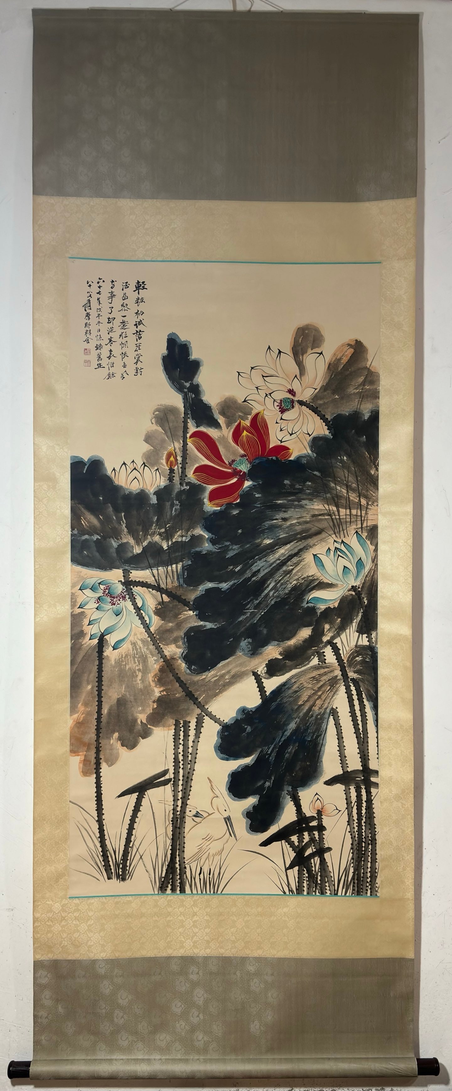 A Chinese Vertical Scroll Ink Painting of Flower and Bird on Paper,Zhang Daqian (1 of 9)