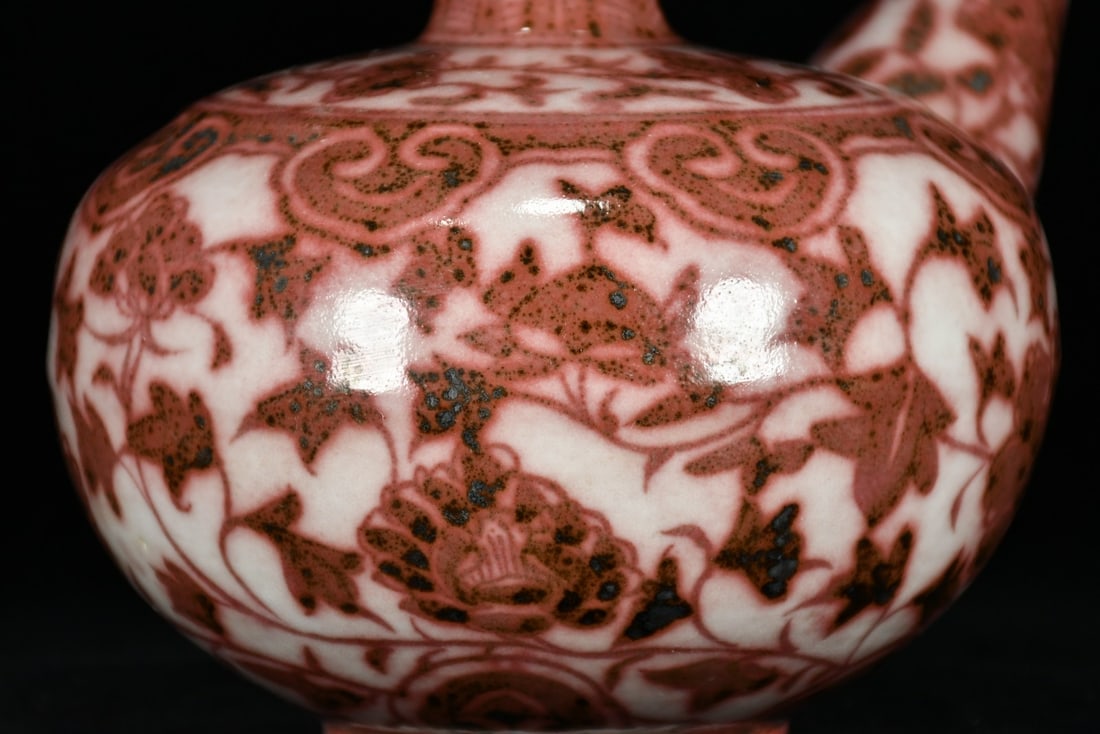 An Exquisite Underglaze-Red Lotus Pattern Ewer - 7
