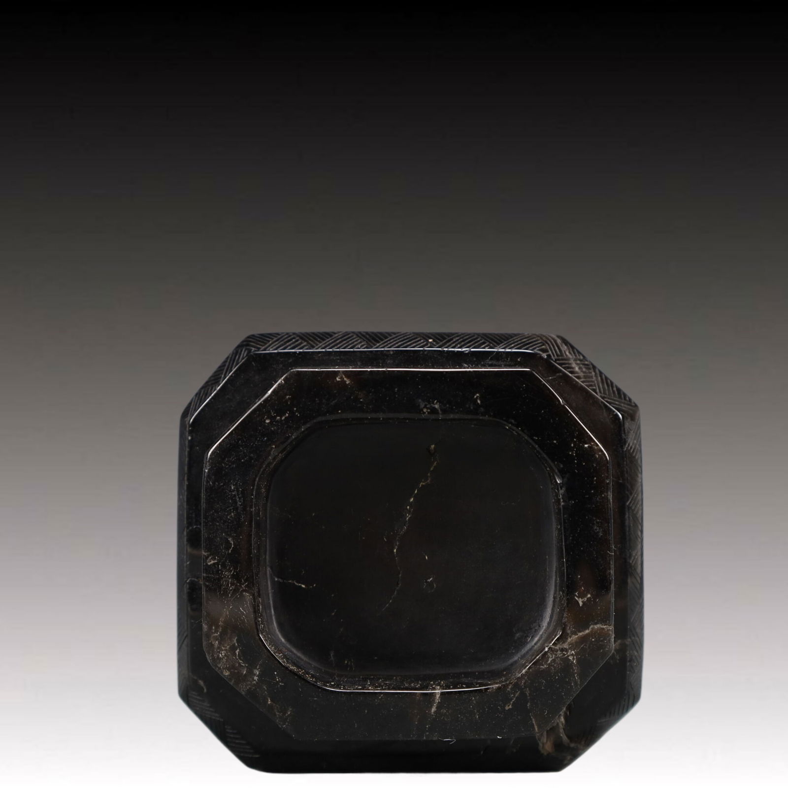 An Exquisite Crystal Beast-Face Pattern Vase - 7