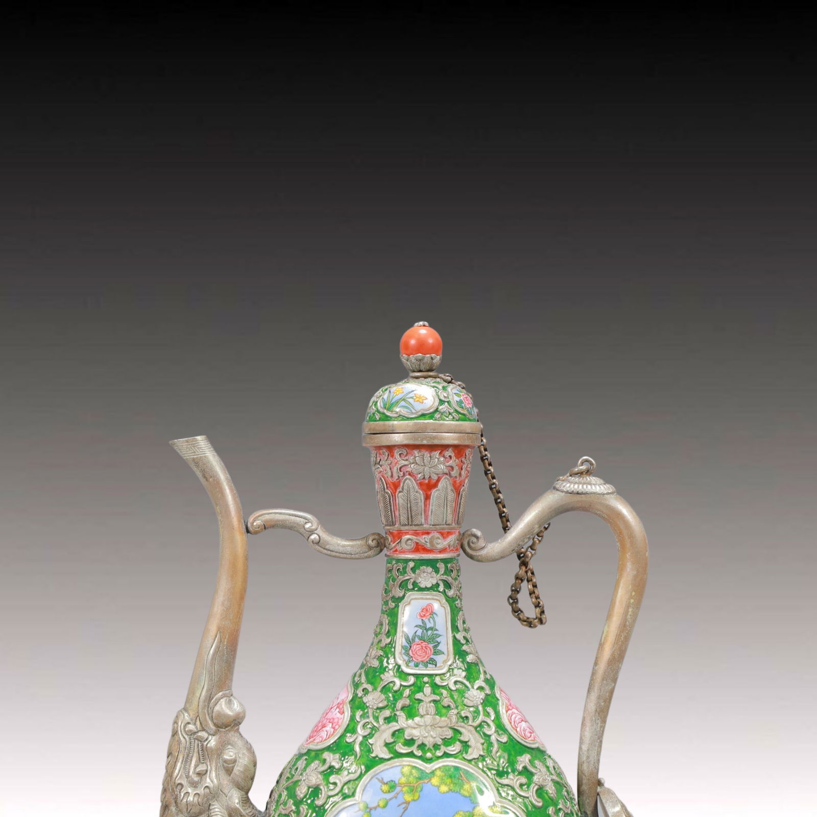 An Exquisite Painted Enamel Figure Pattern Ewer - 2