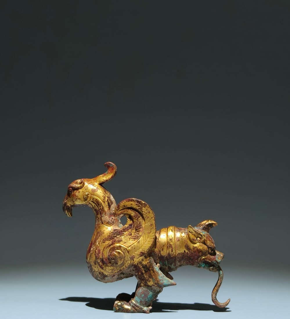 An Exquisite Gilt Bronze Beast Tail Bird-Shaped Zun (1 of 9)